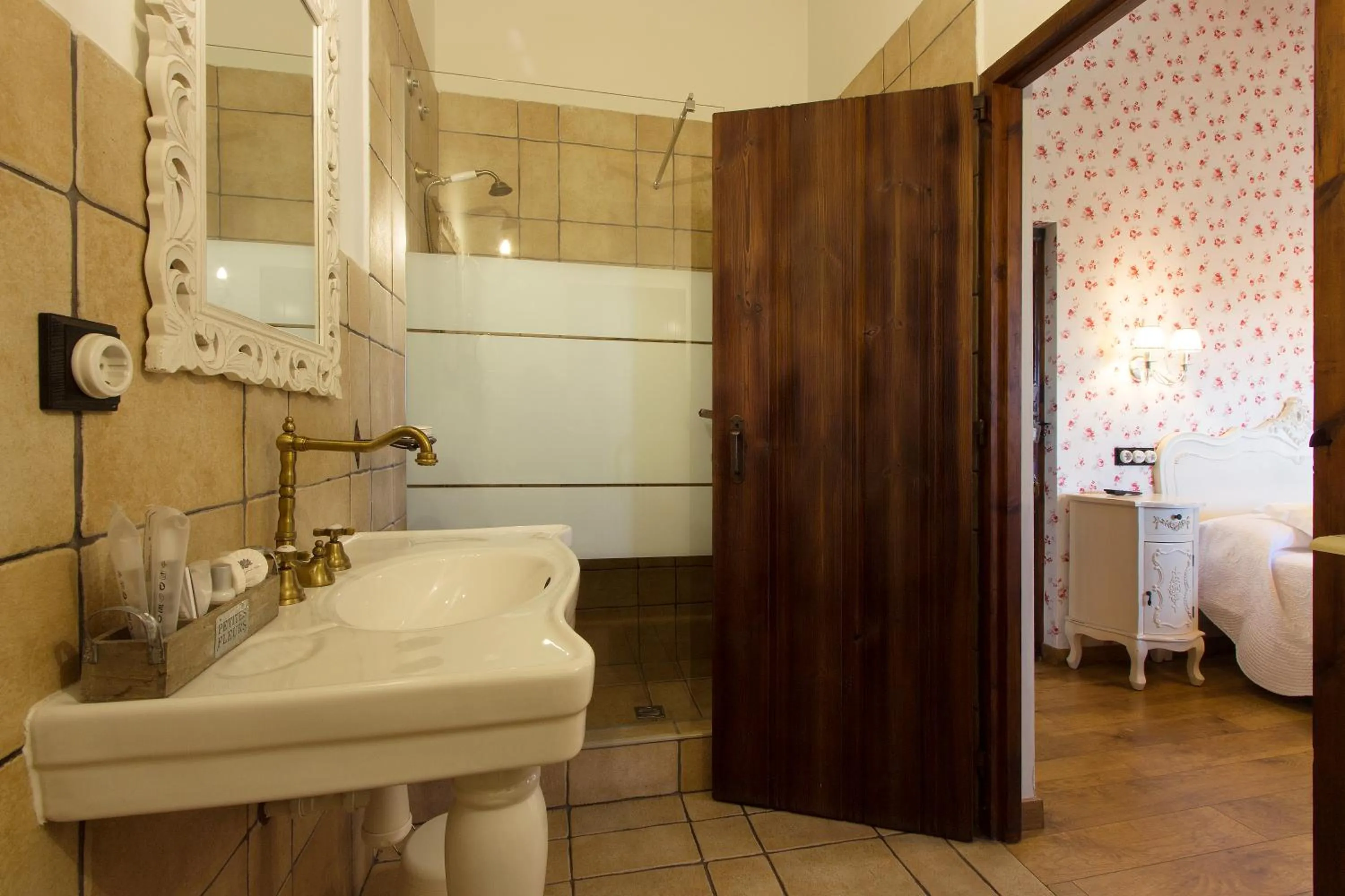 Bathroom in Hotel Boutique Posada de Sajazarra
