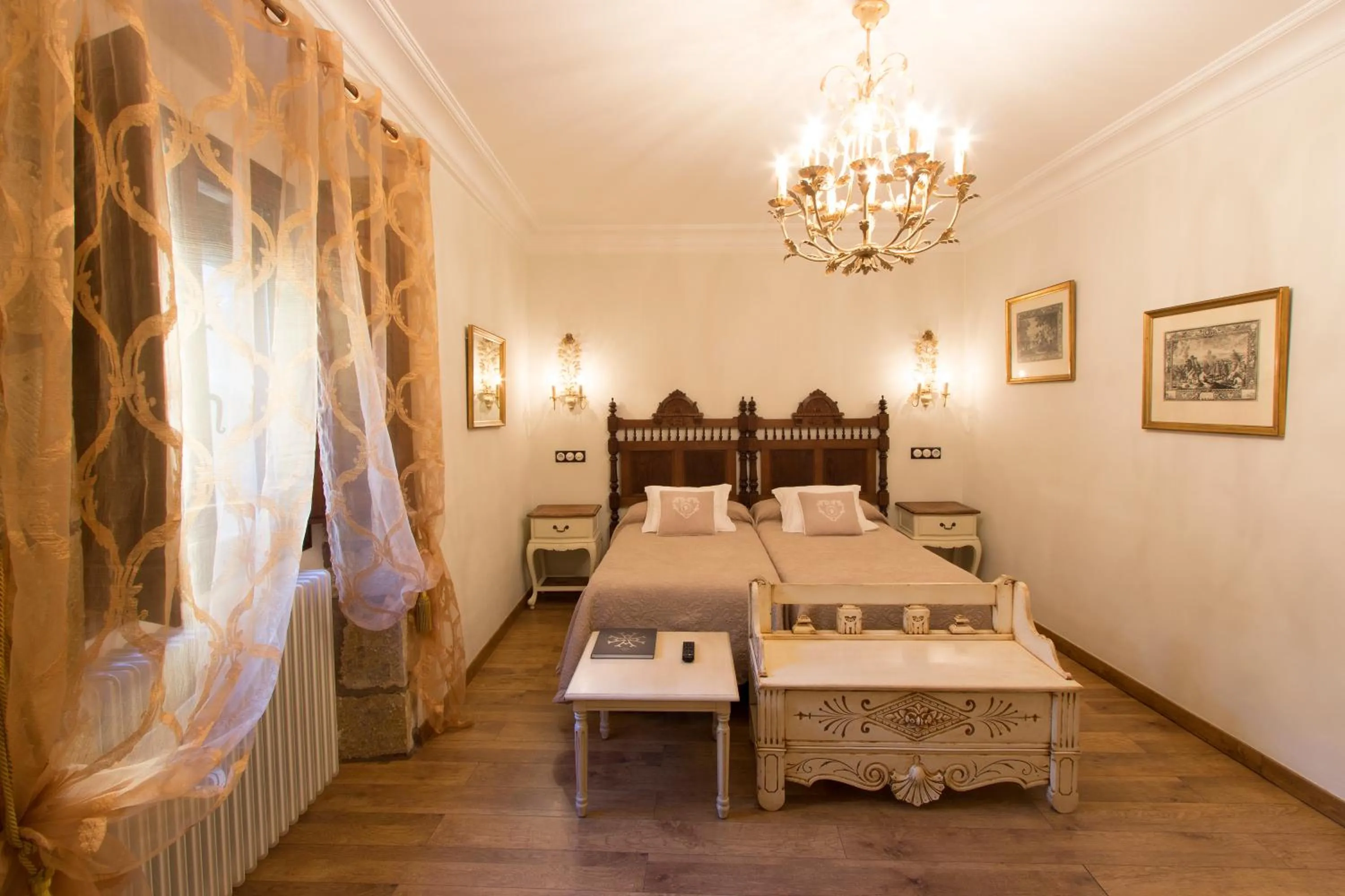 Decorative detail, Bed in Hotel Boutique Posada de Sajazarra