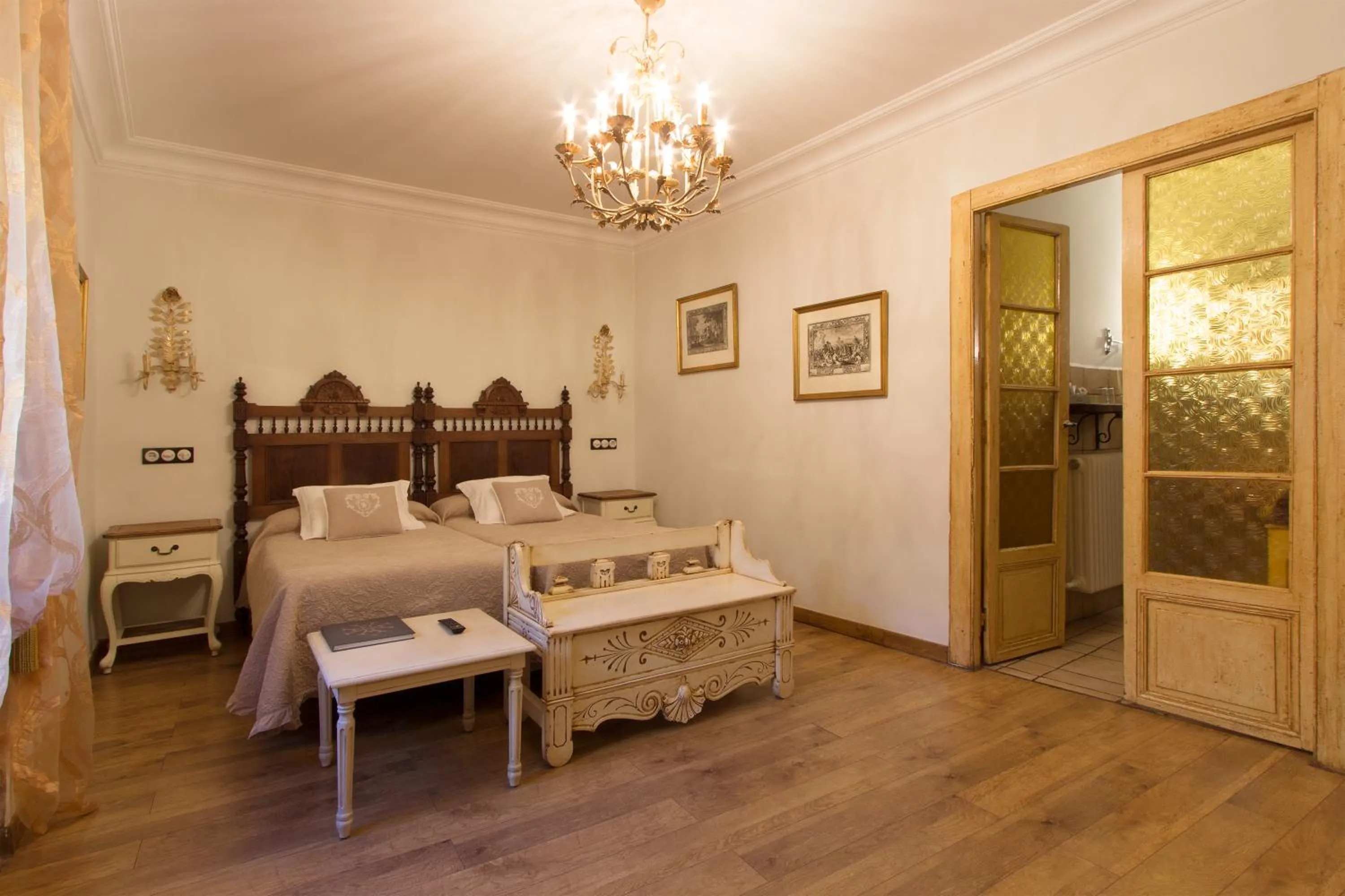 Decorative detail, Bed in Hotel Boutique Posada de Sajazarra