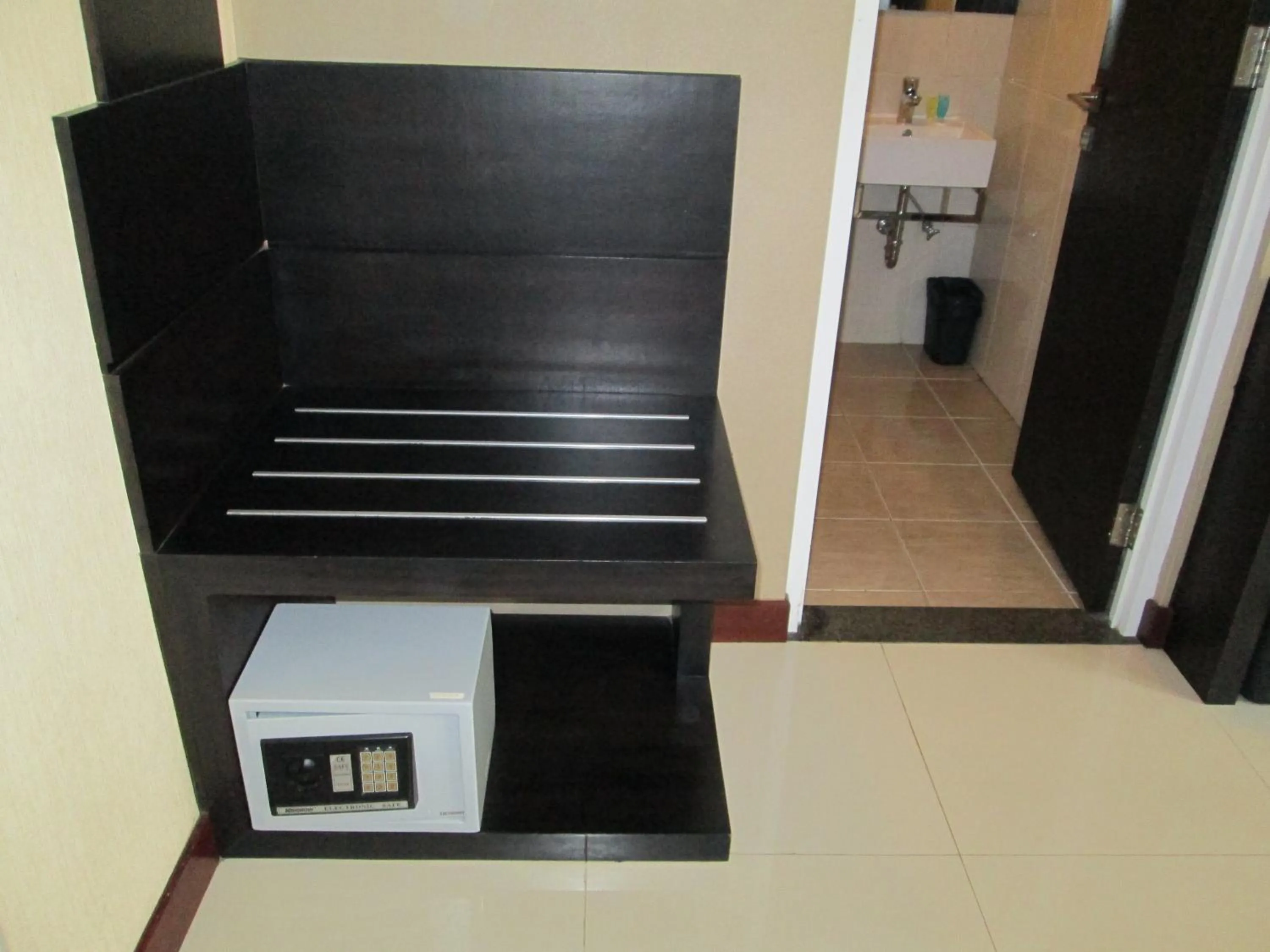 Toilet in Vio Hotel Cimanuk Bandung