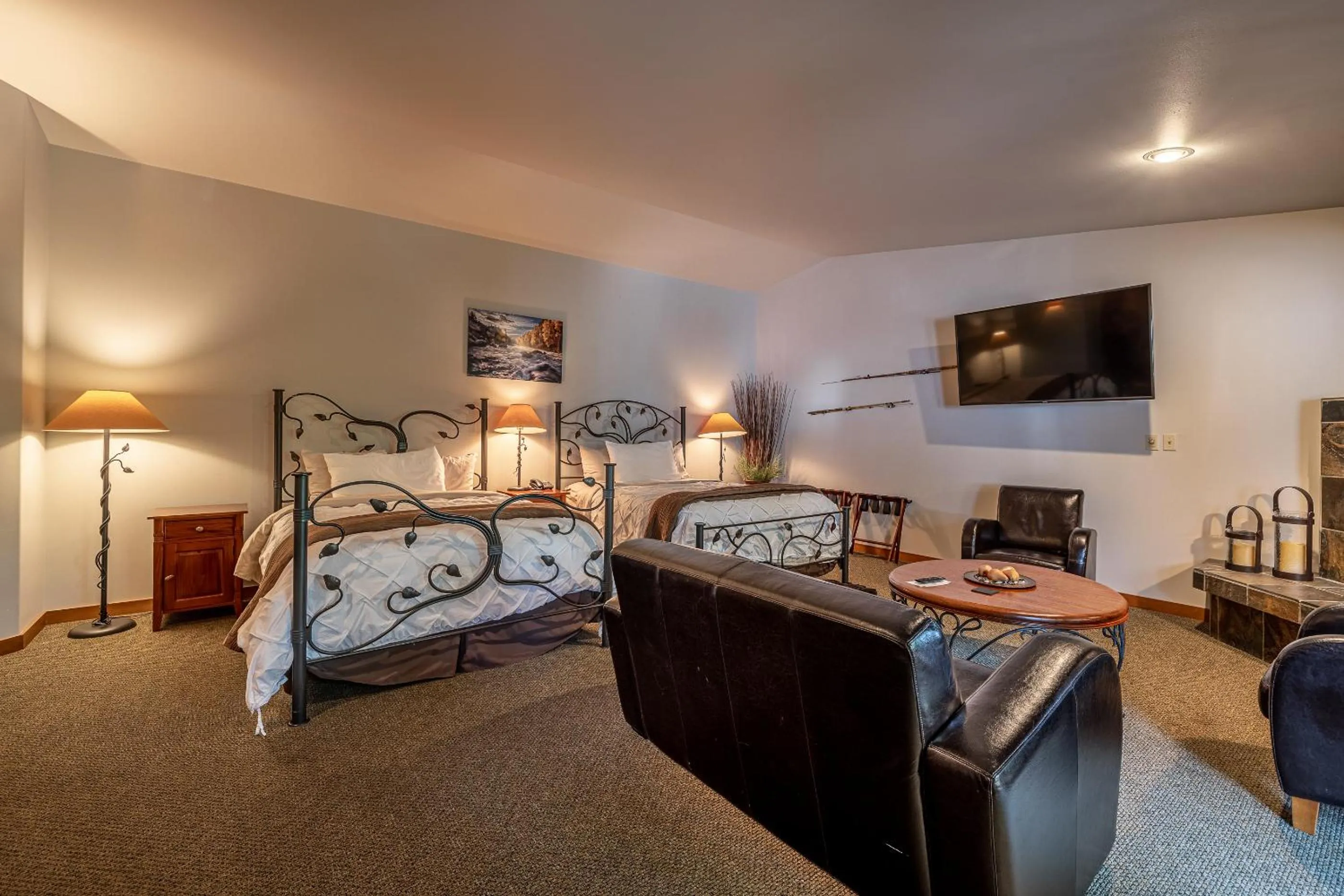 Photo of the whole room in Solstice Suites