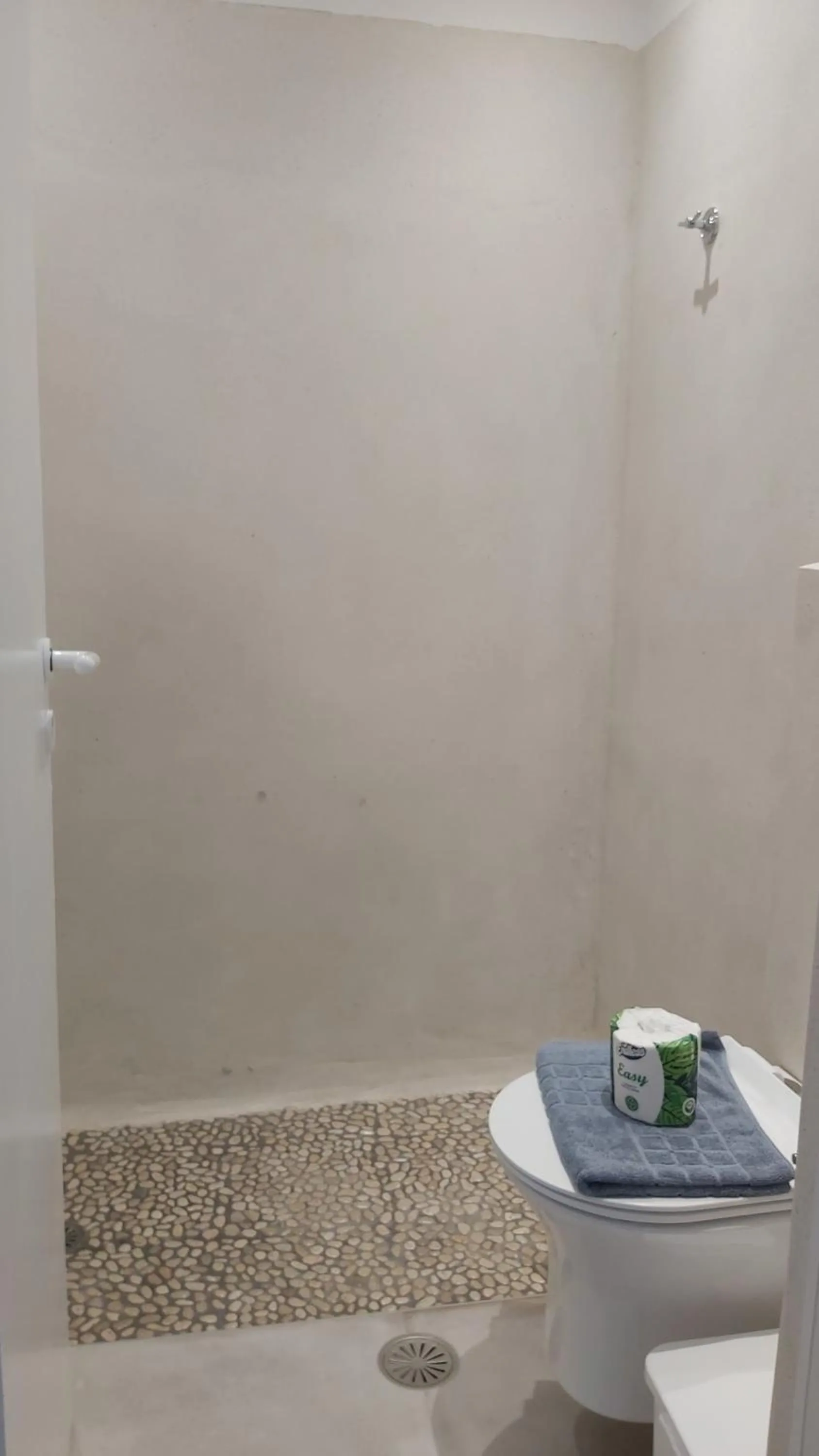 Bathroom in Anna Studios