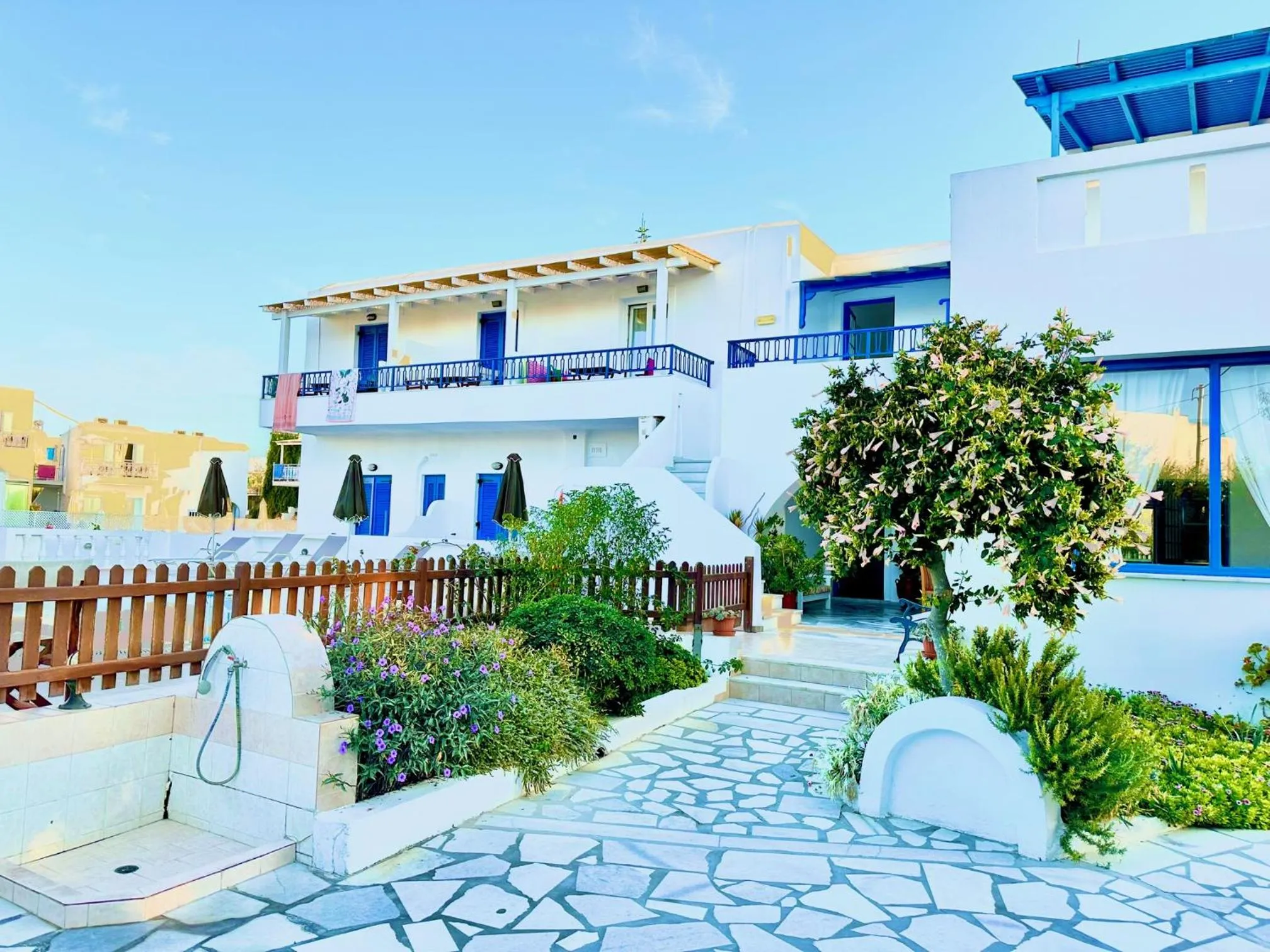 Property building in Anna Studios