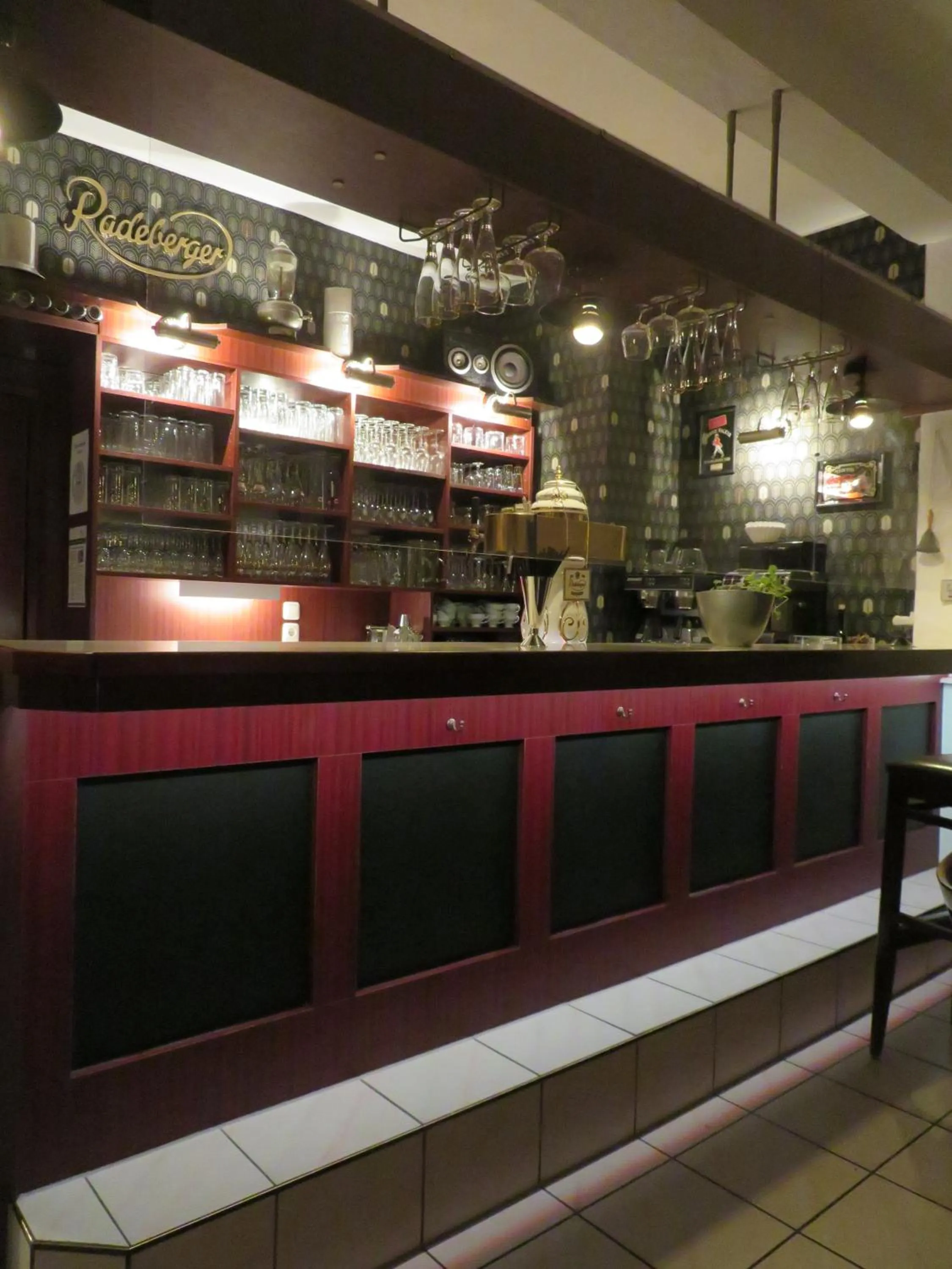 Restaurant/places to eat in Rhodaer Grund