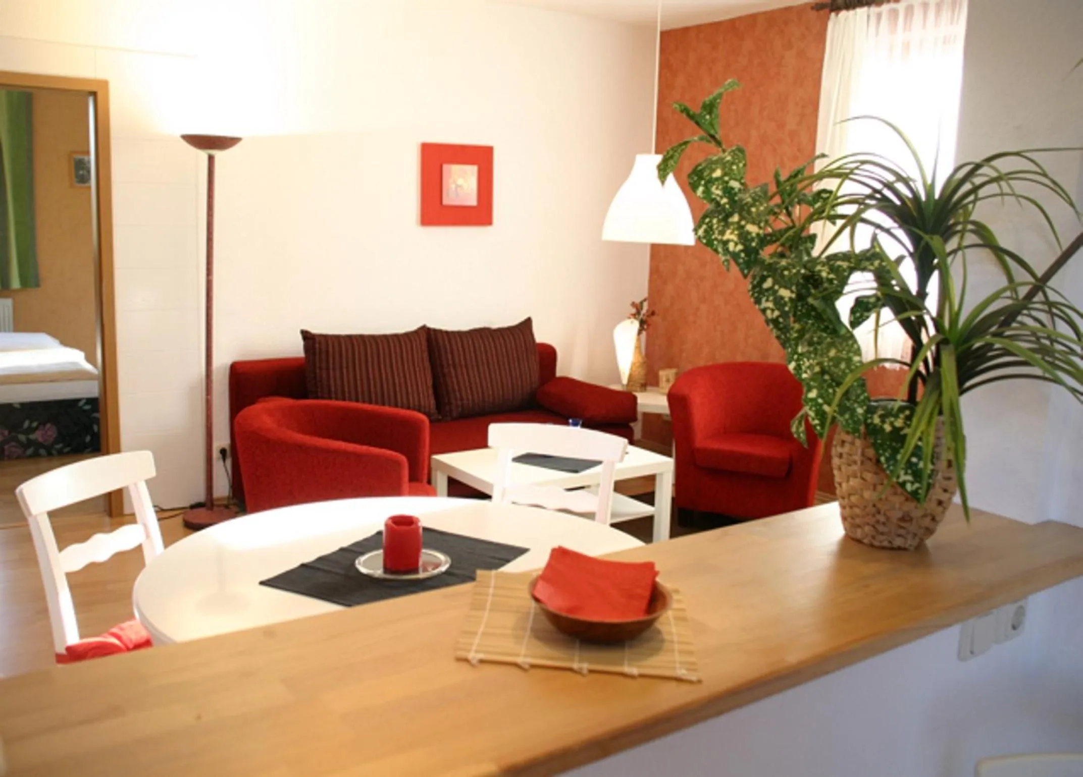 Photo of the whole room in Rhodaer Grund