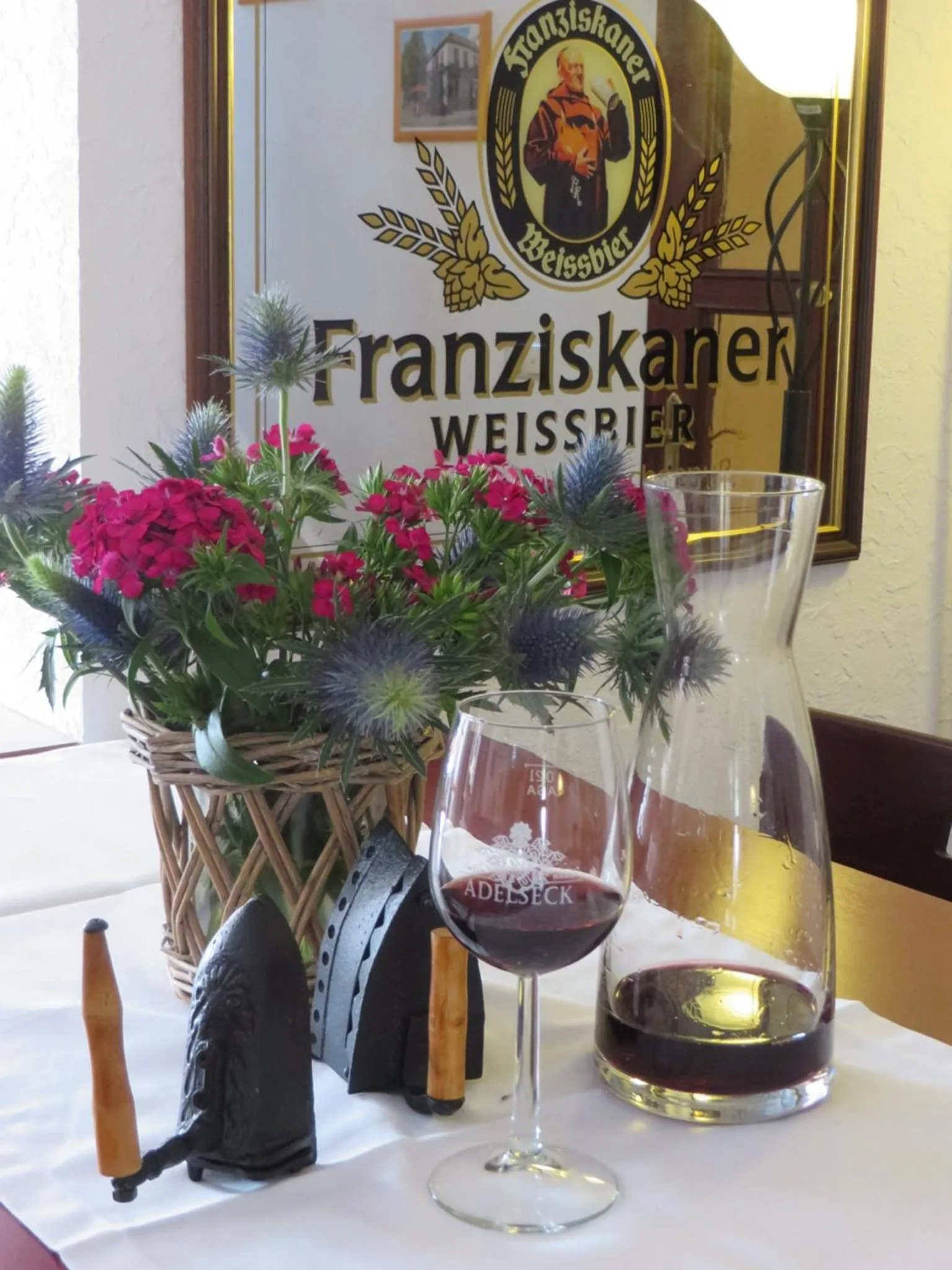 Photo of the whole room in Rhodaer Grund