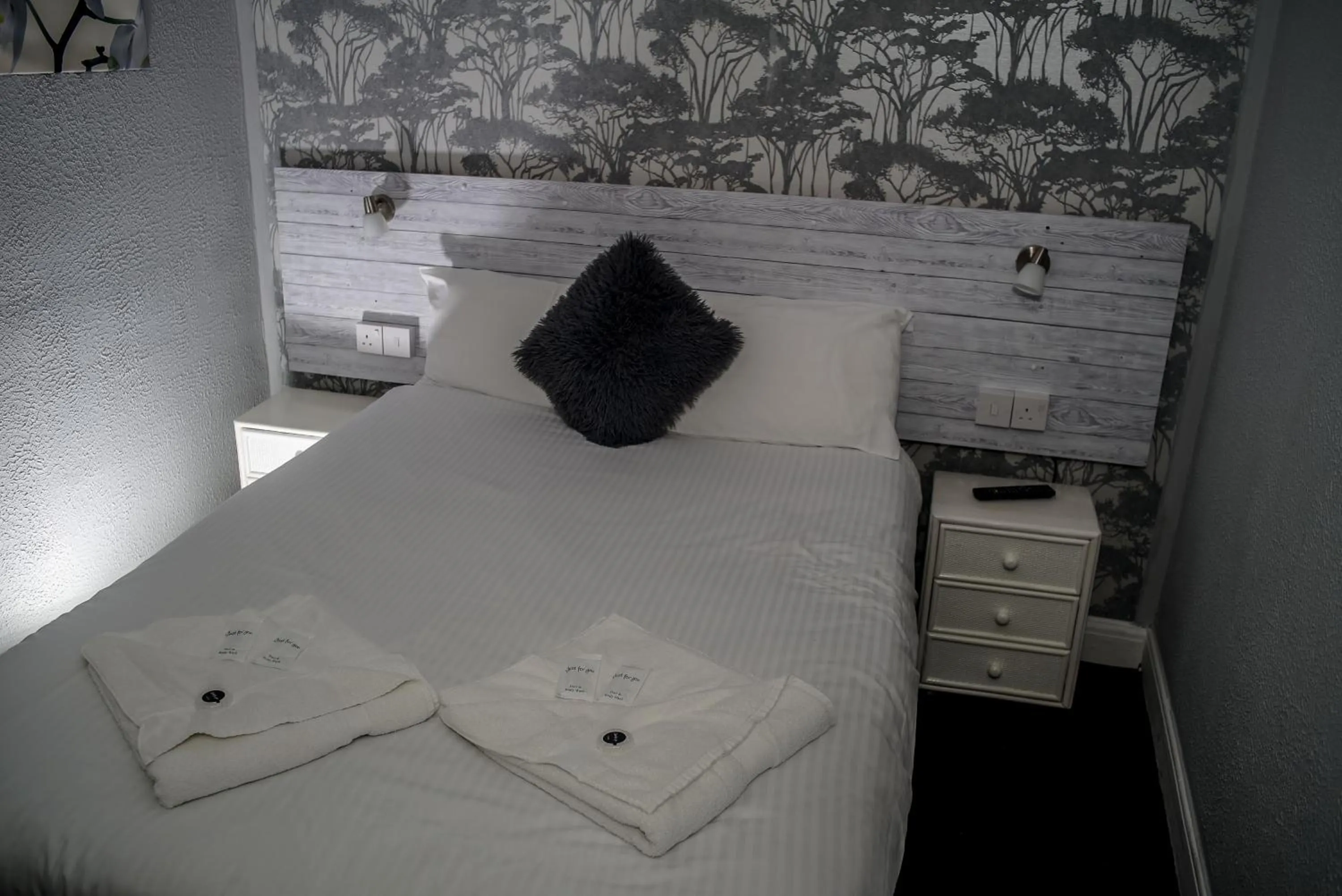 Bedroom, Bed in Villa Rose