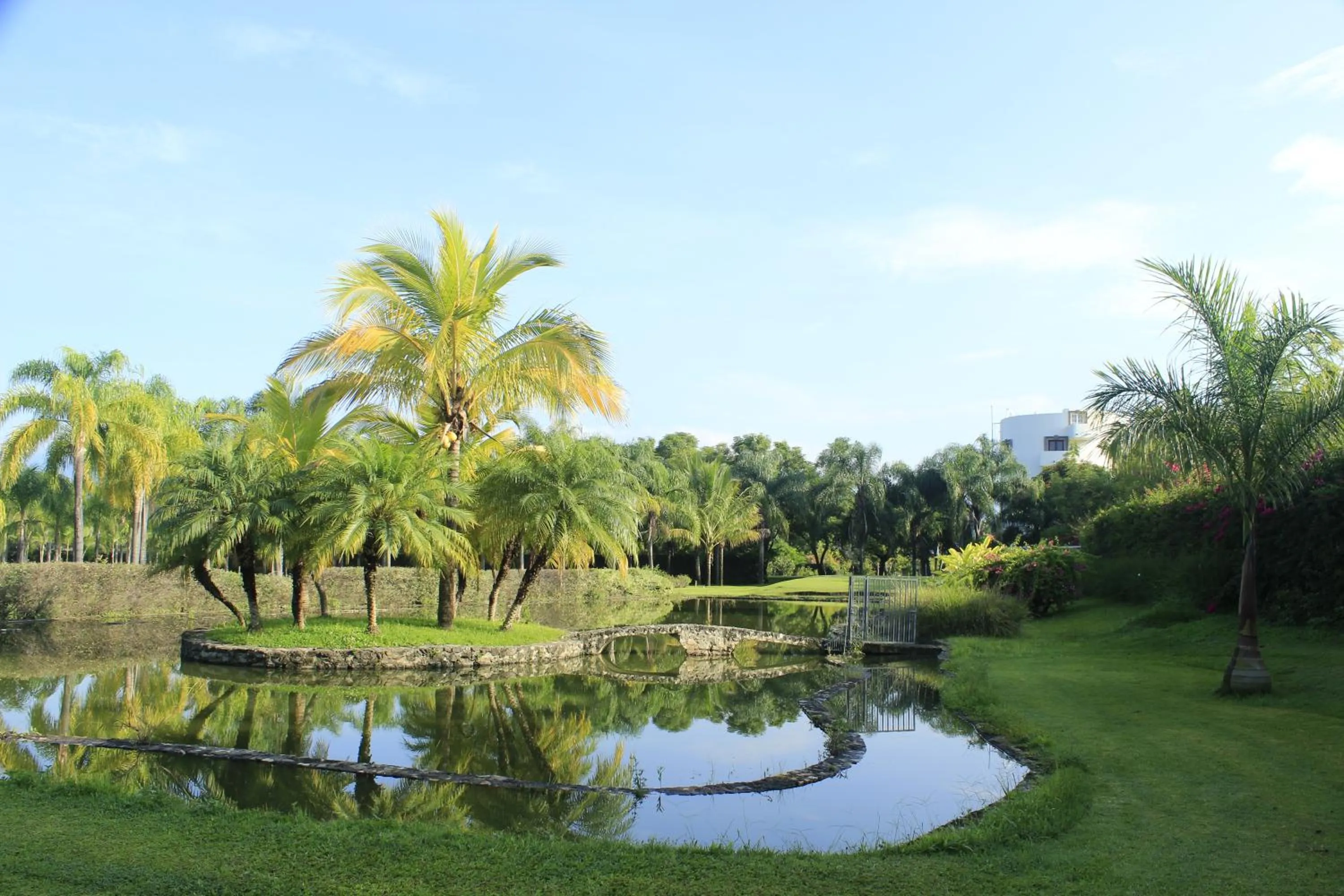 Area and facilities in The Lorian Club