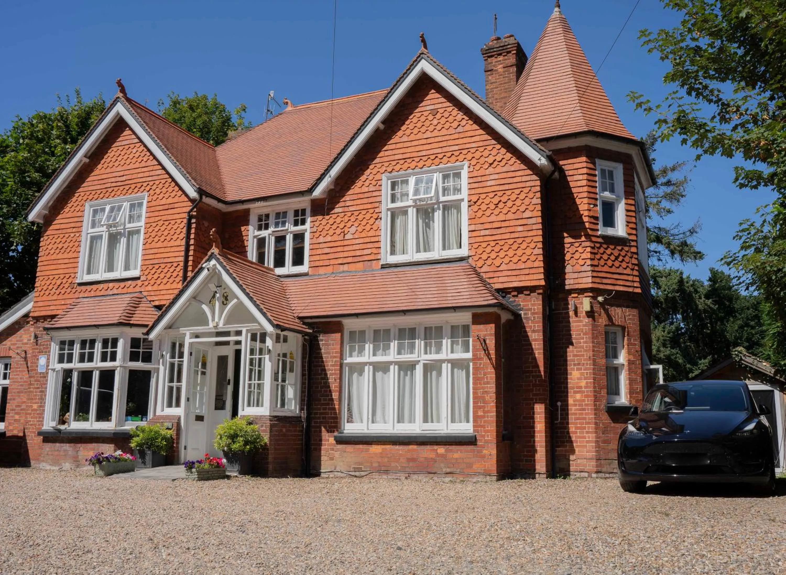 Property building in Gatwick Turret Guest House