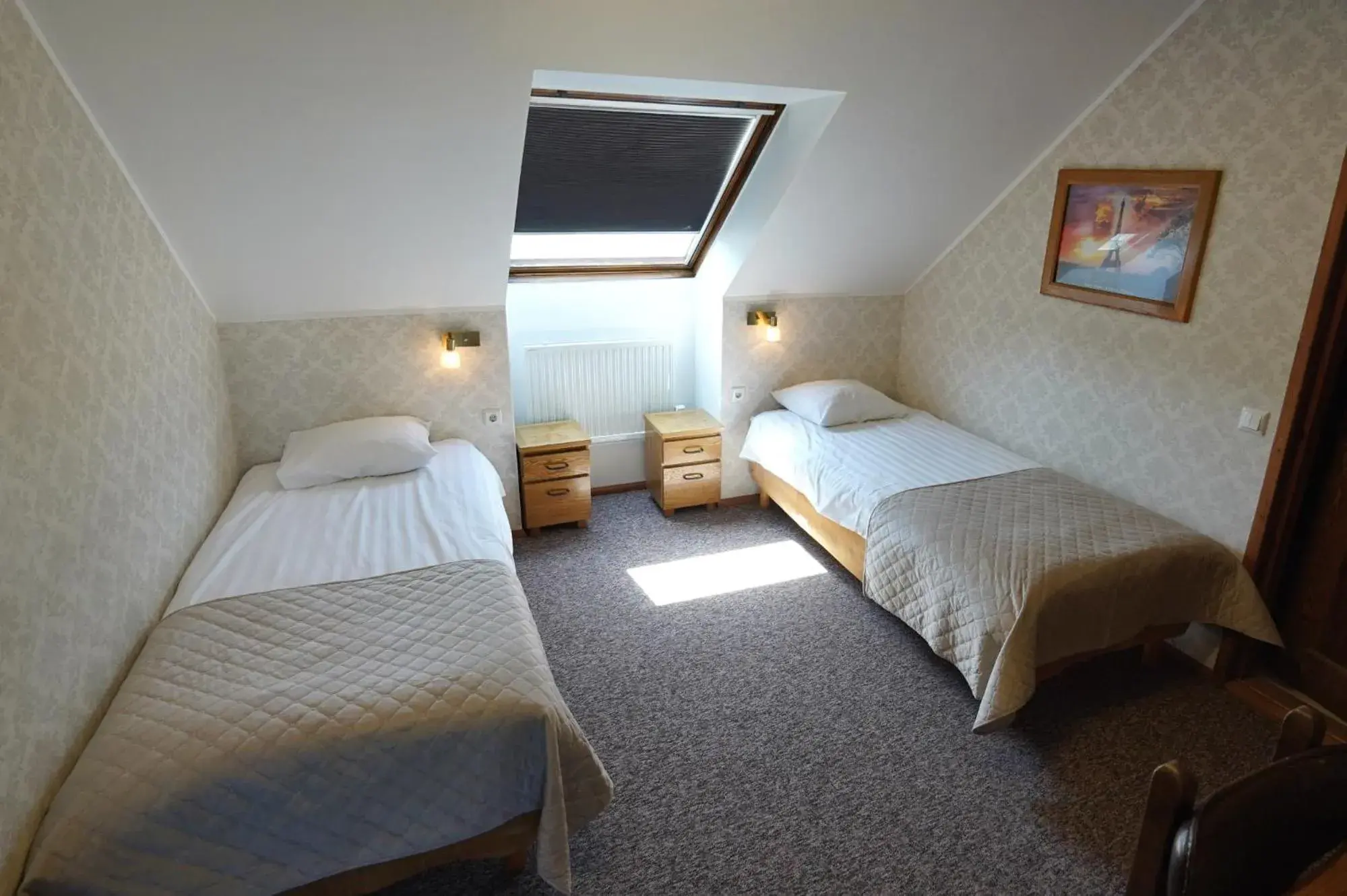 Basic Triple Room in Ränduri Guesthouse Basic Triple Room in Ränduri Guesthouse