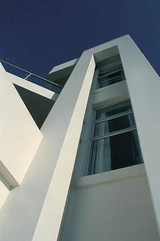 Property building in Diaz 15 House on the Bay