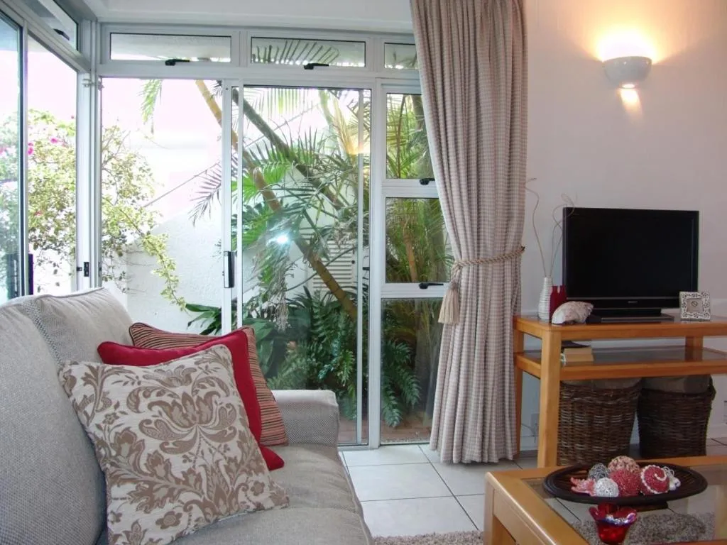 Day in Diaz 15 House on the Bay