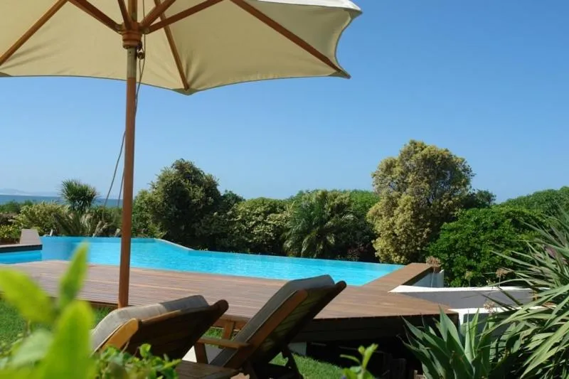 Day in Diaz 15 House on the Bay