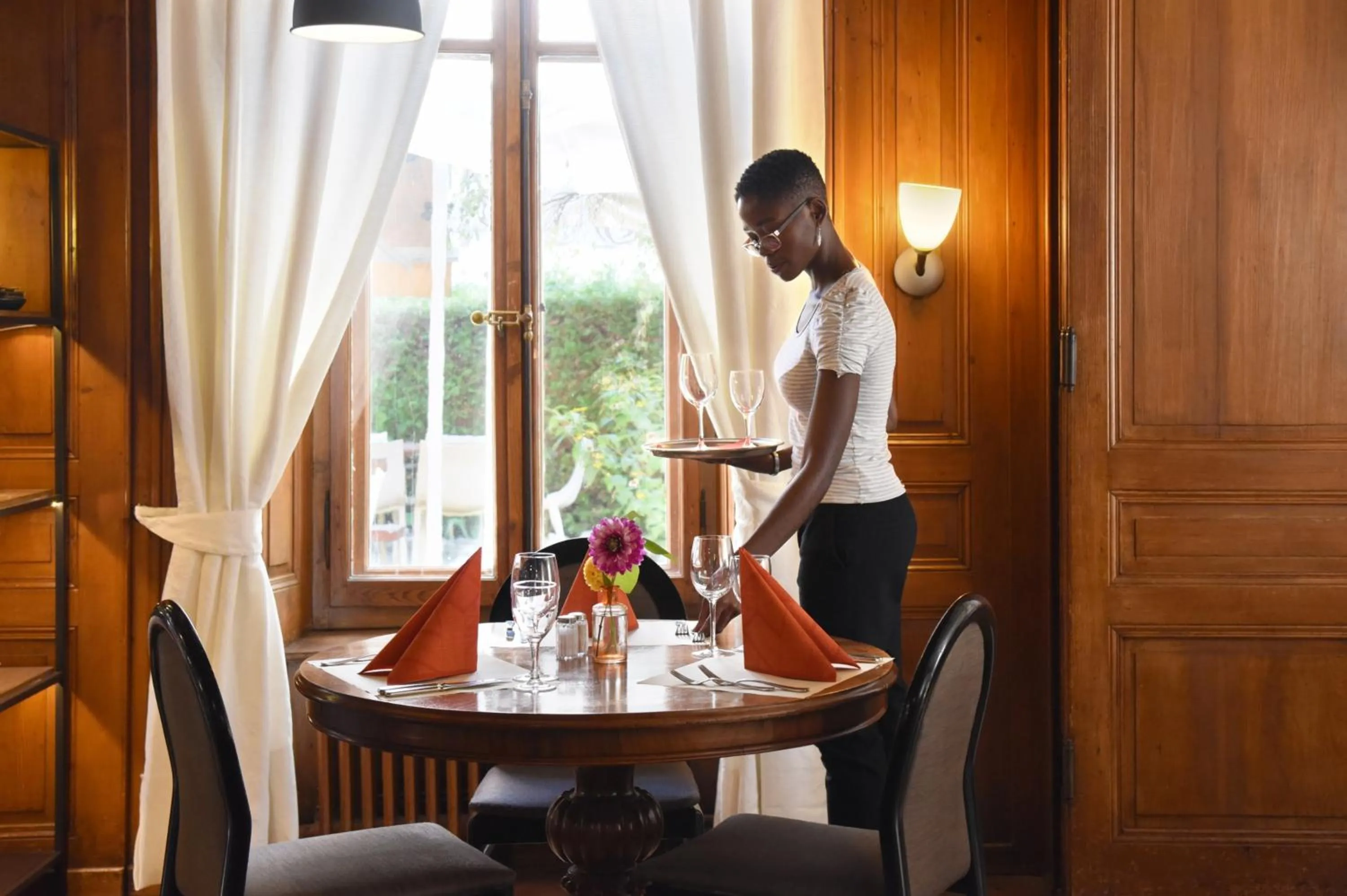 Restaurant/places to eat in Hôtel de l'Aigle