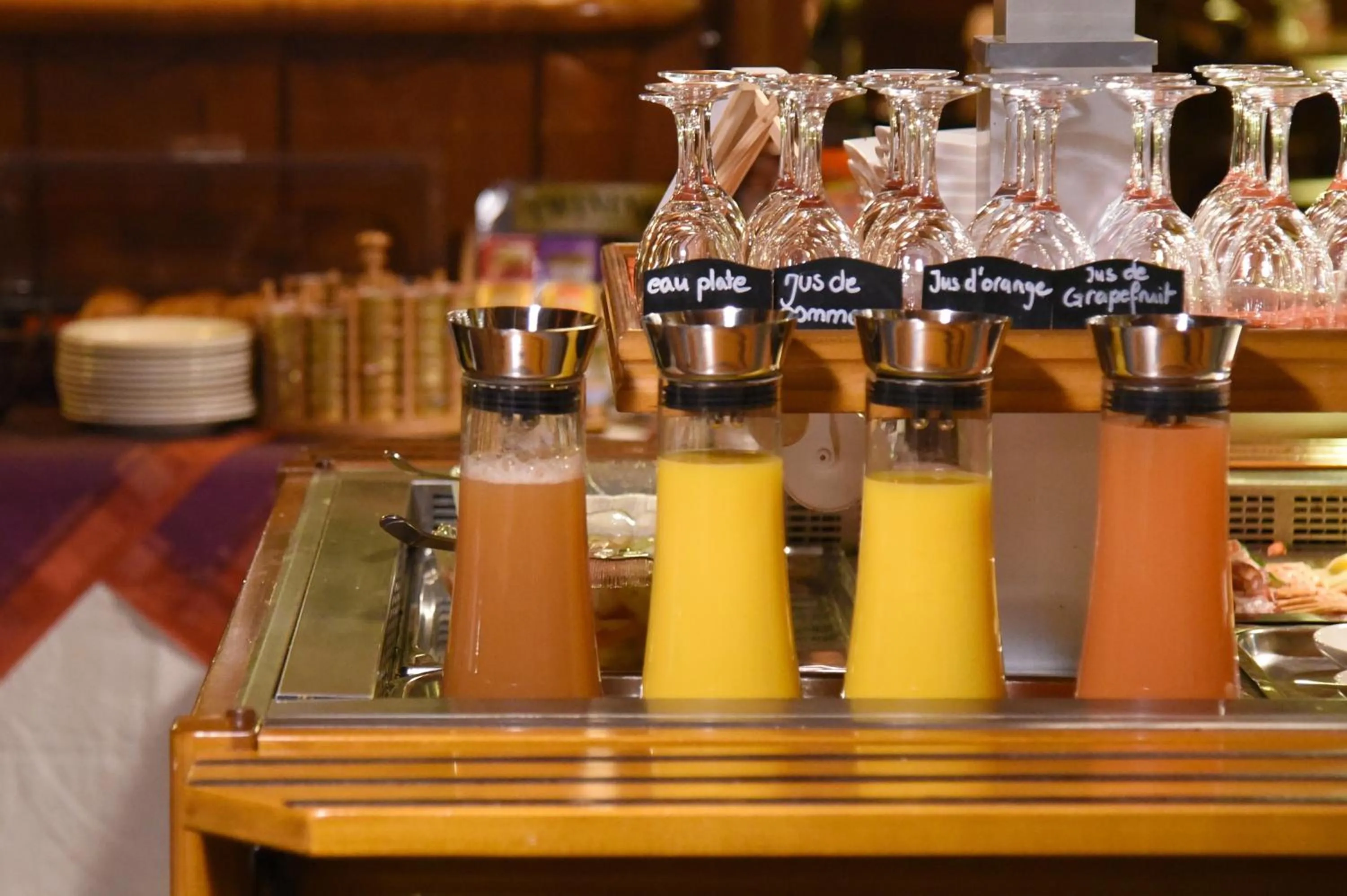 Food and drinks in Hôtel de l'Aigle