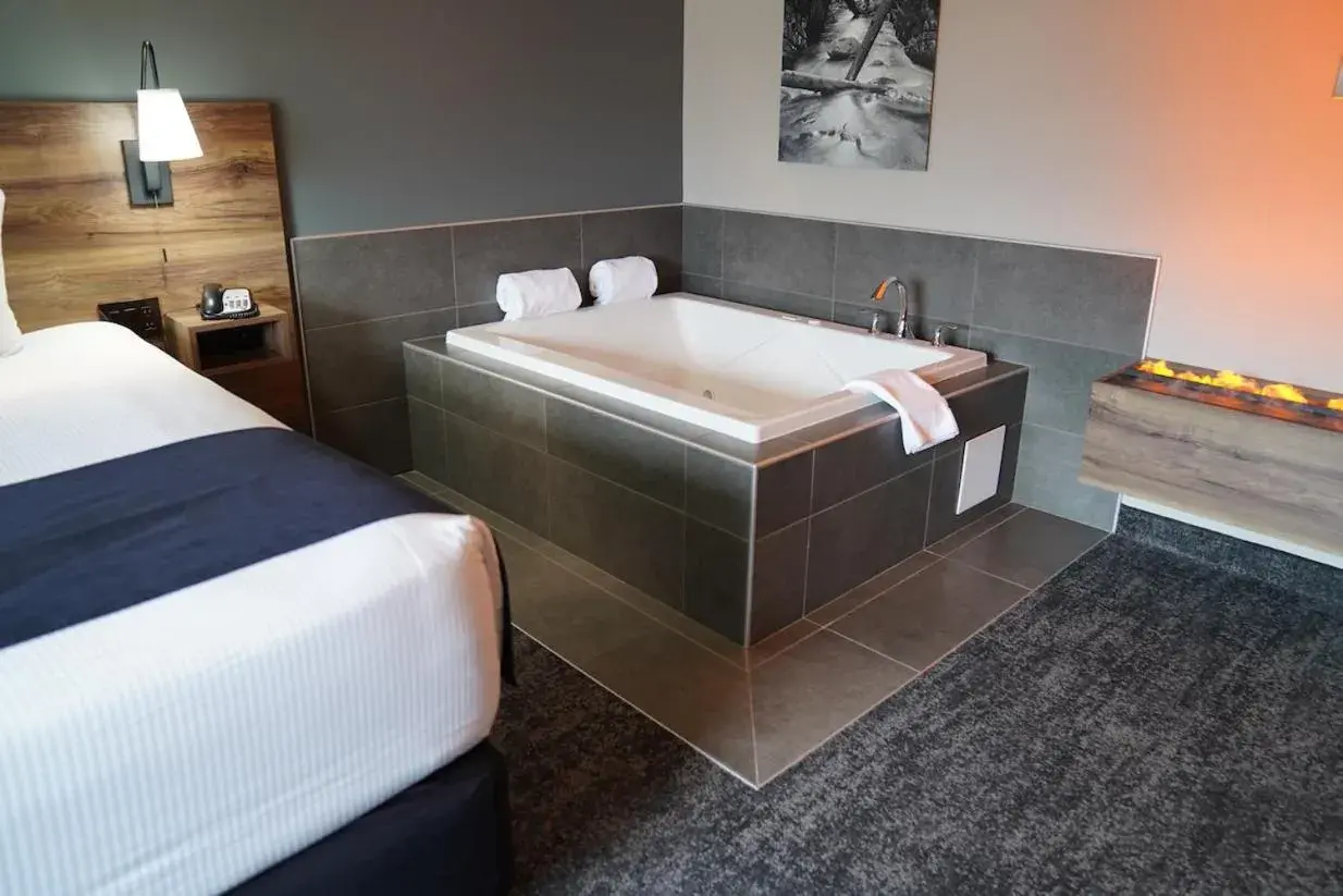 Junior Suite in Hotel Ruby Sandpoint Junior Suite in Hotel Ruby Sandpoint