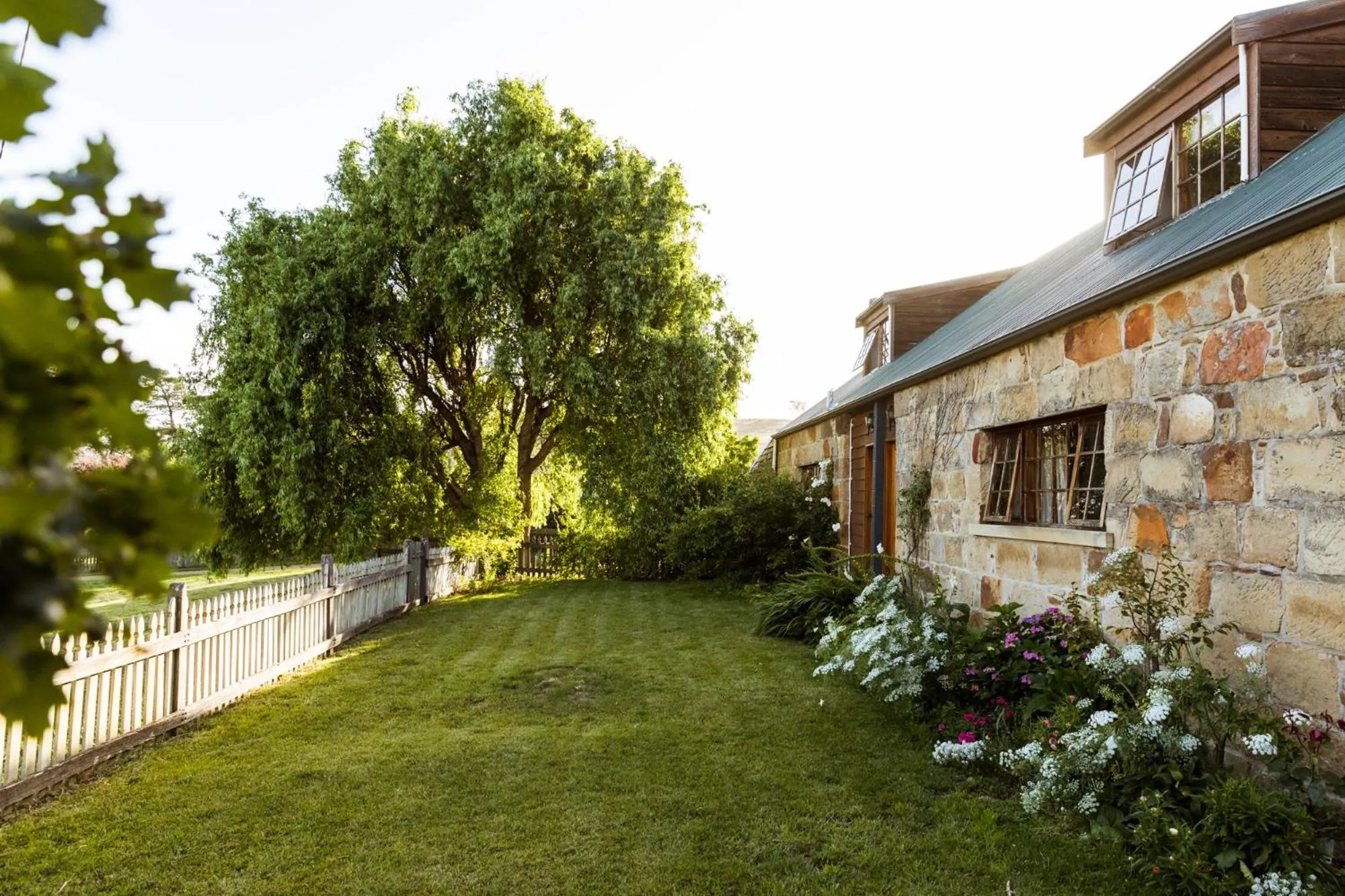 Garden in Daisy Bank Cottages