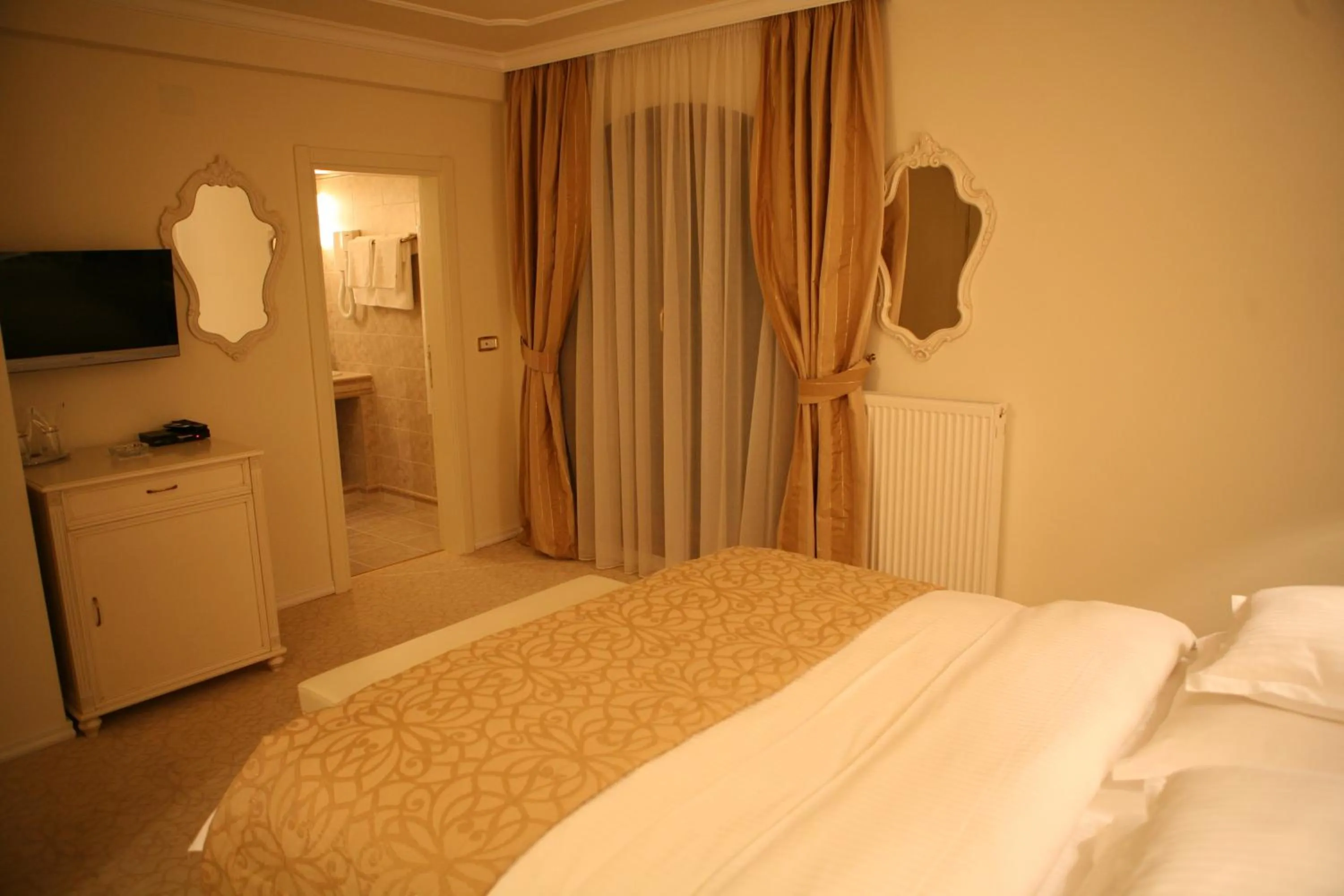 Bed in Hotel Villa Viktorija