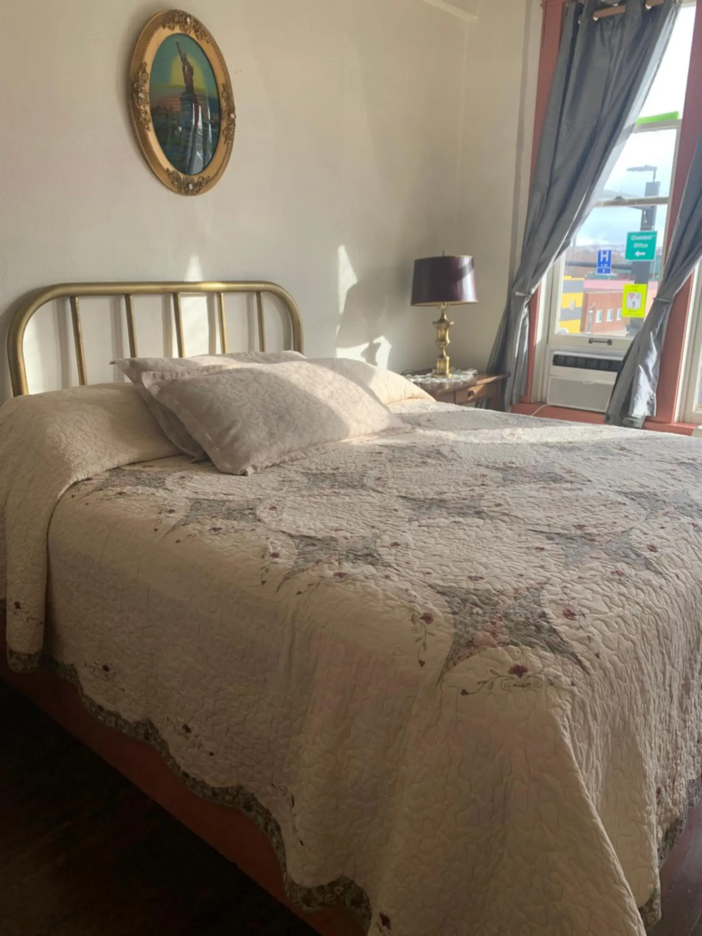 King Room in Historic Hotel Greybull King Room in Historic Hotel Greybull