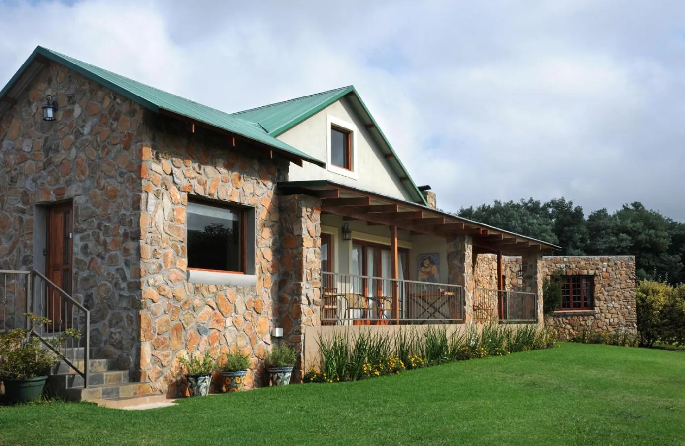 Property building in Stonecutters Lodge