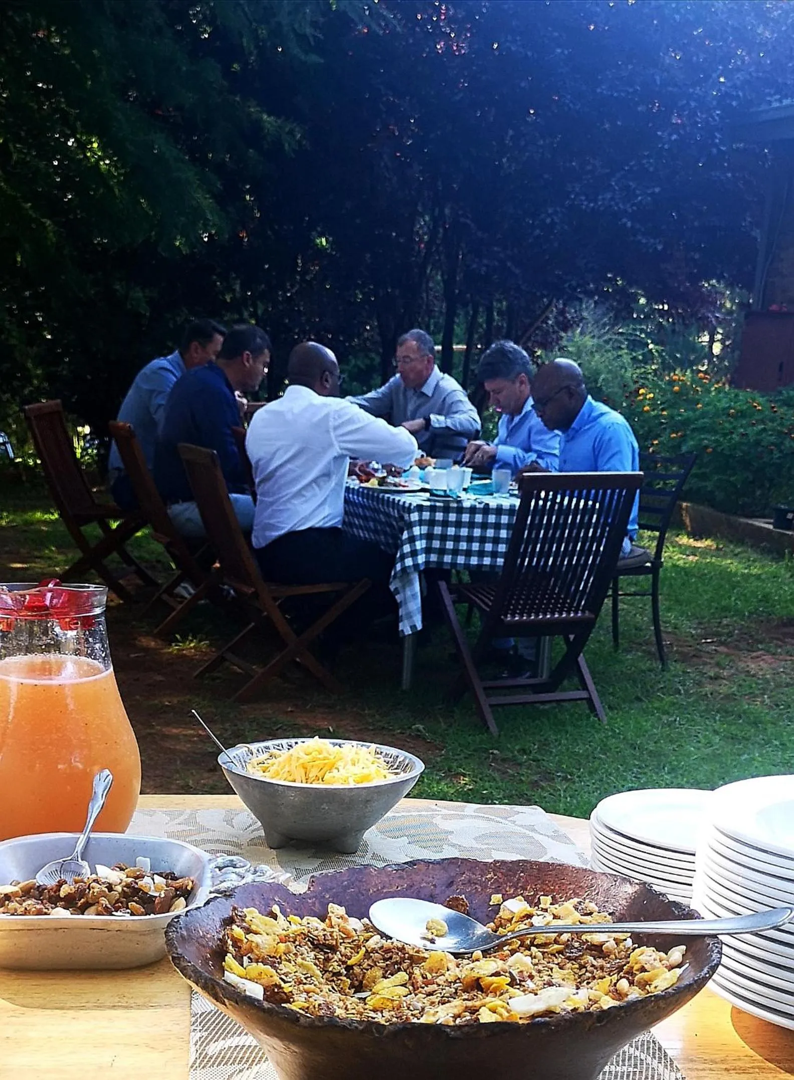 Breakfast in Stonecutters Lodge