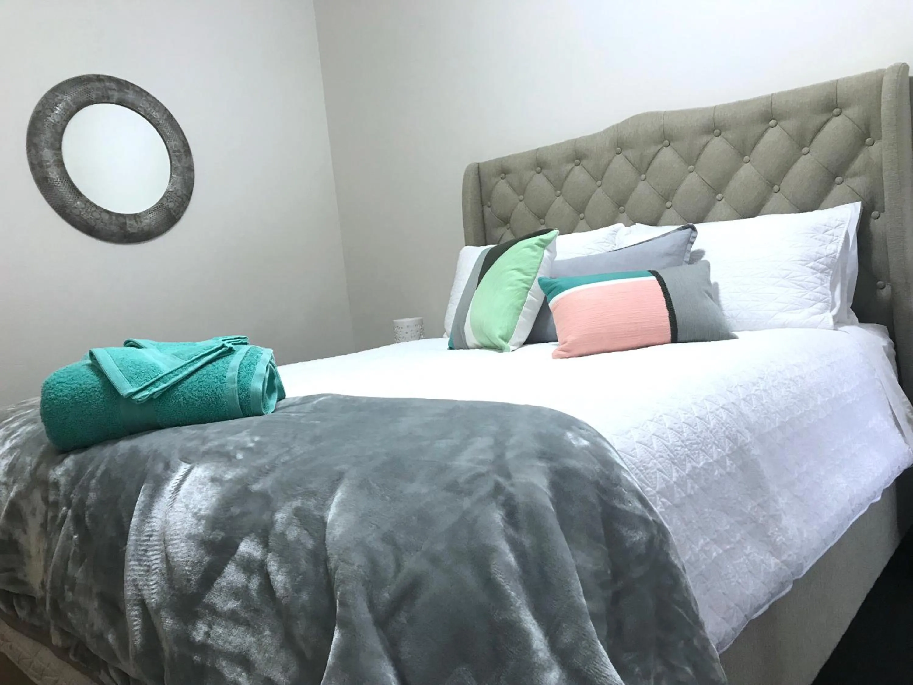 Bedroom, Bed in Elk Estate Luxury Holiday Home