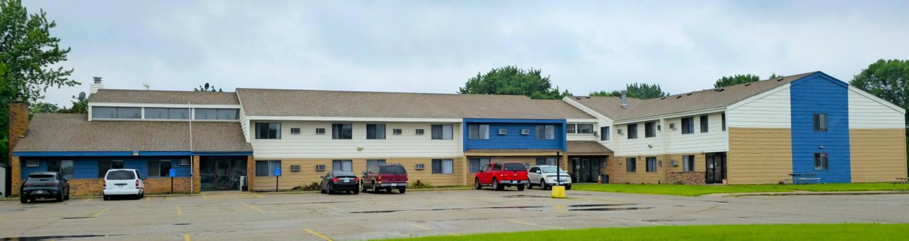 Property building in American Motel Waseca