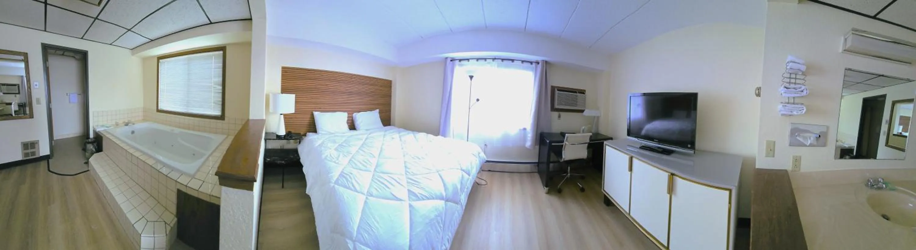 Bed in American Motel Waseca