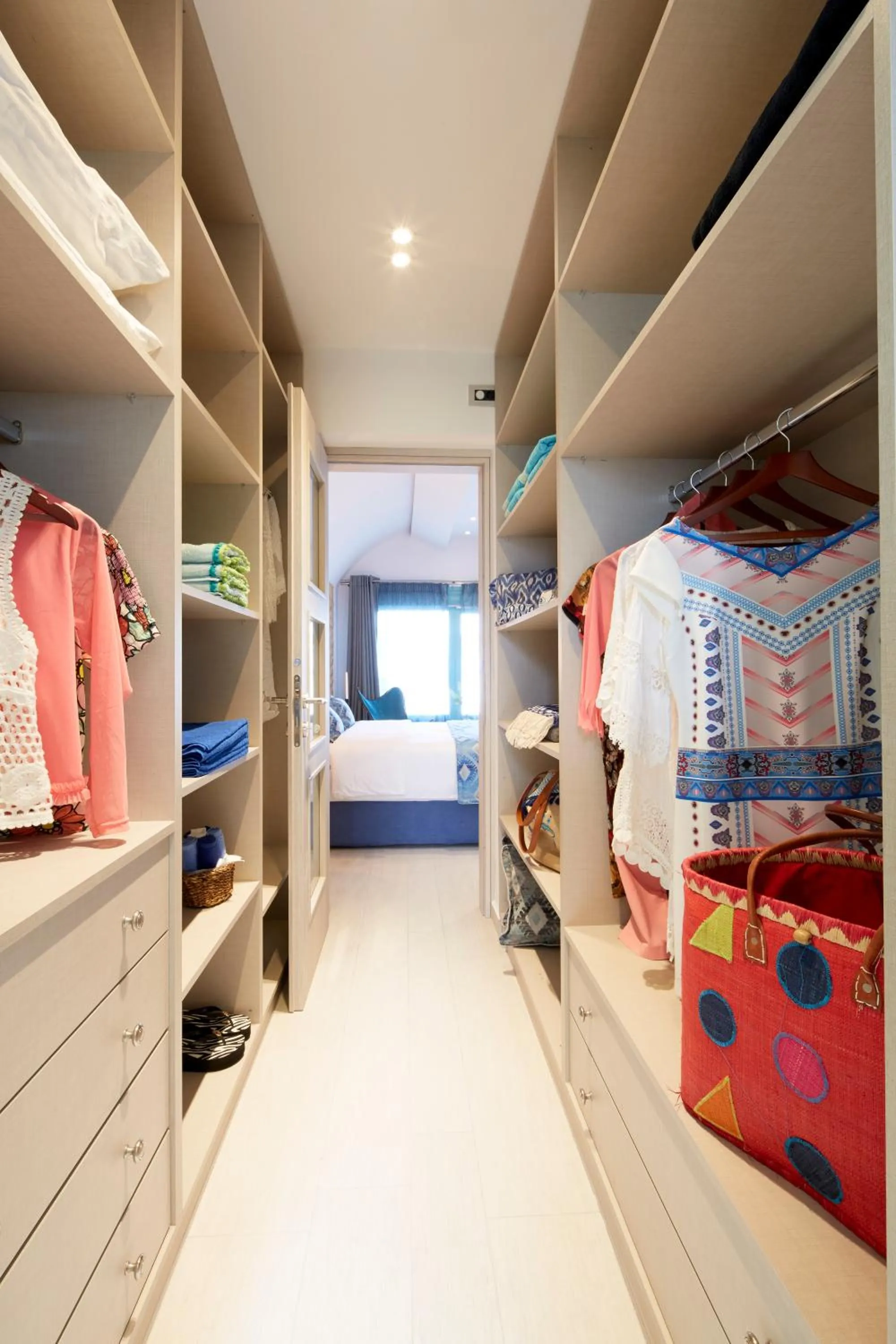 Time of day, Bed in Almyriki Beach Villa