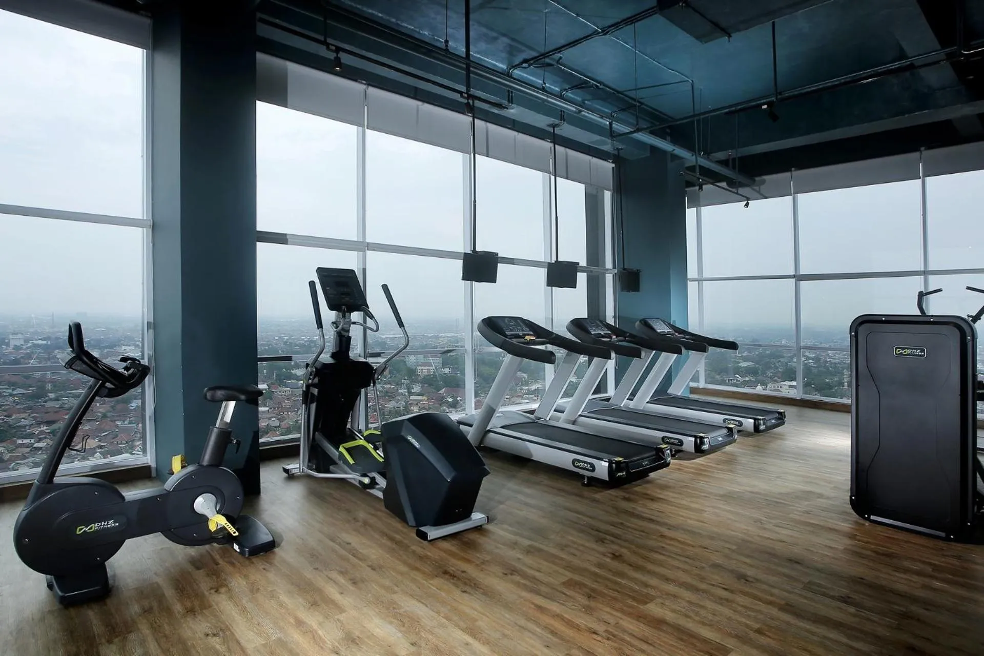 Fitness centre/facilities in The Zuri Hotel Palembang