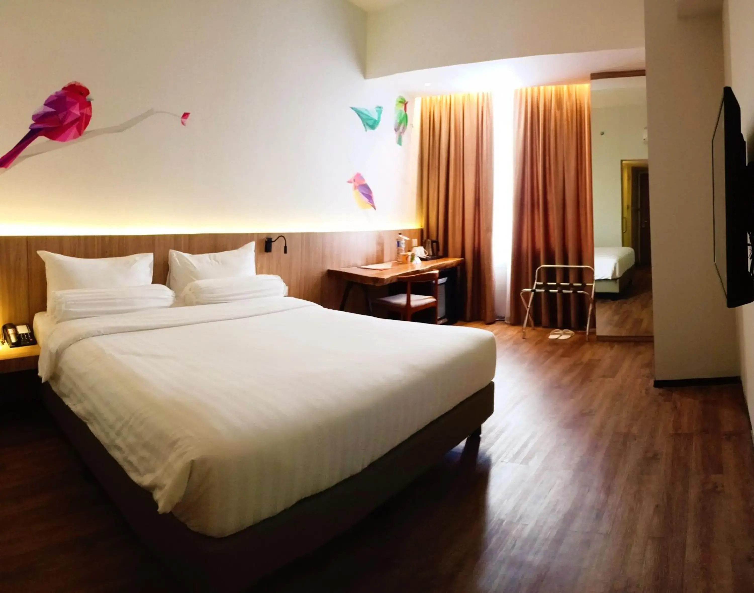 Superior Double Room in The Zuri Hotel Palembang Superior Double Room in The Zuri Hotel Palembang