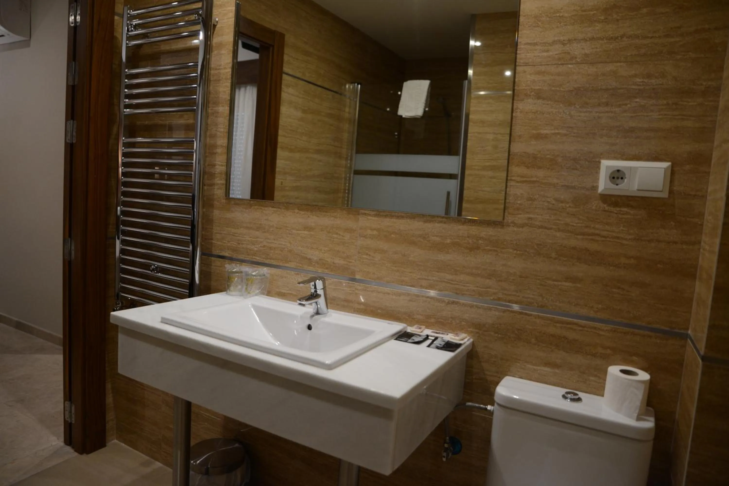 Bathroom in Hotel Escudero