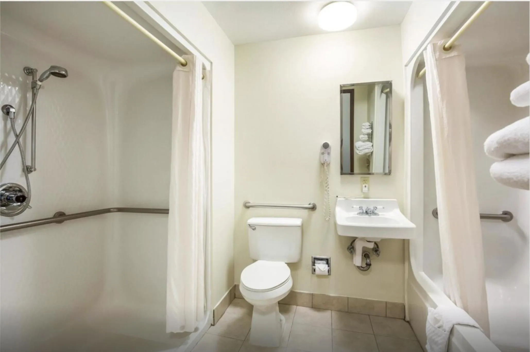 Econo Lodge Inn & Suites Fairview Heights St Louis