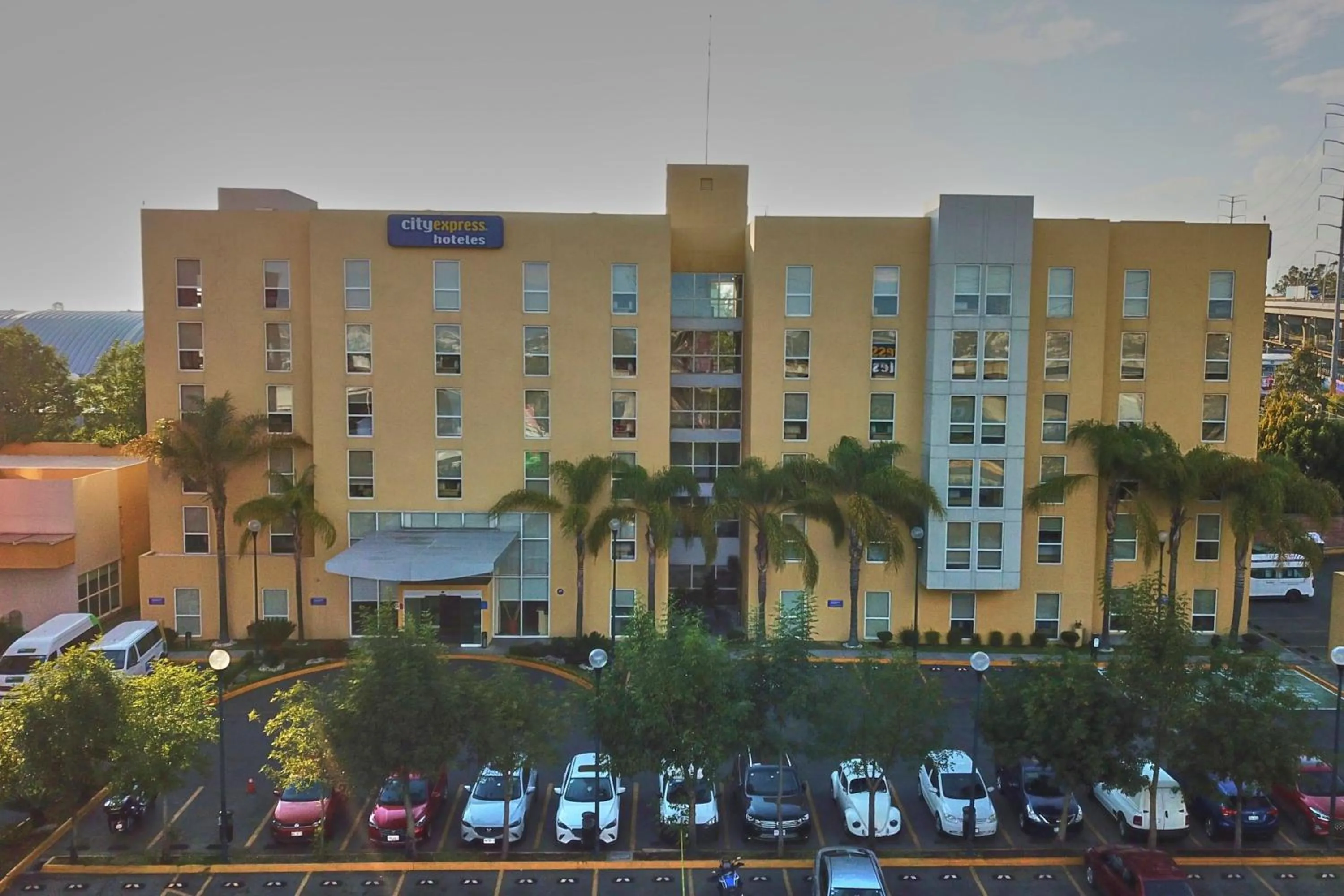 Property building in City Express by Marriott Puebla FINSA