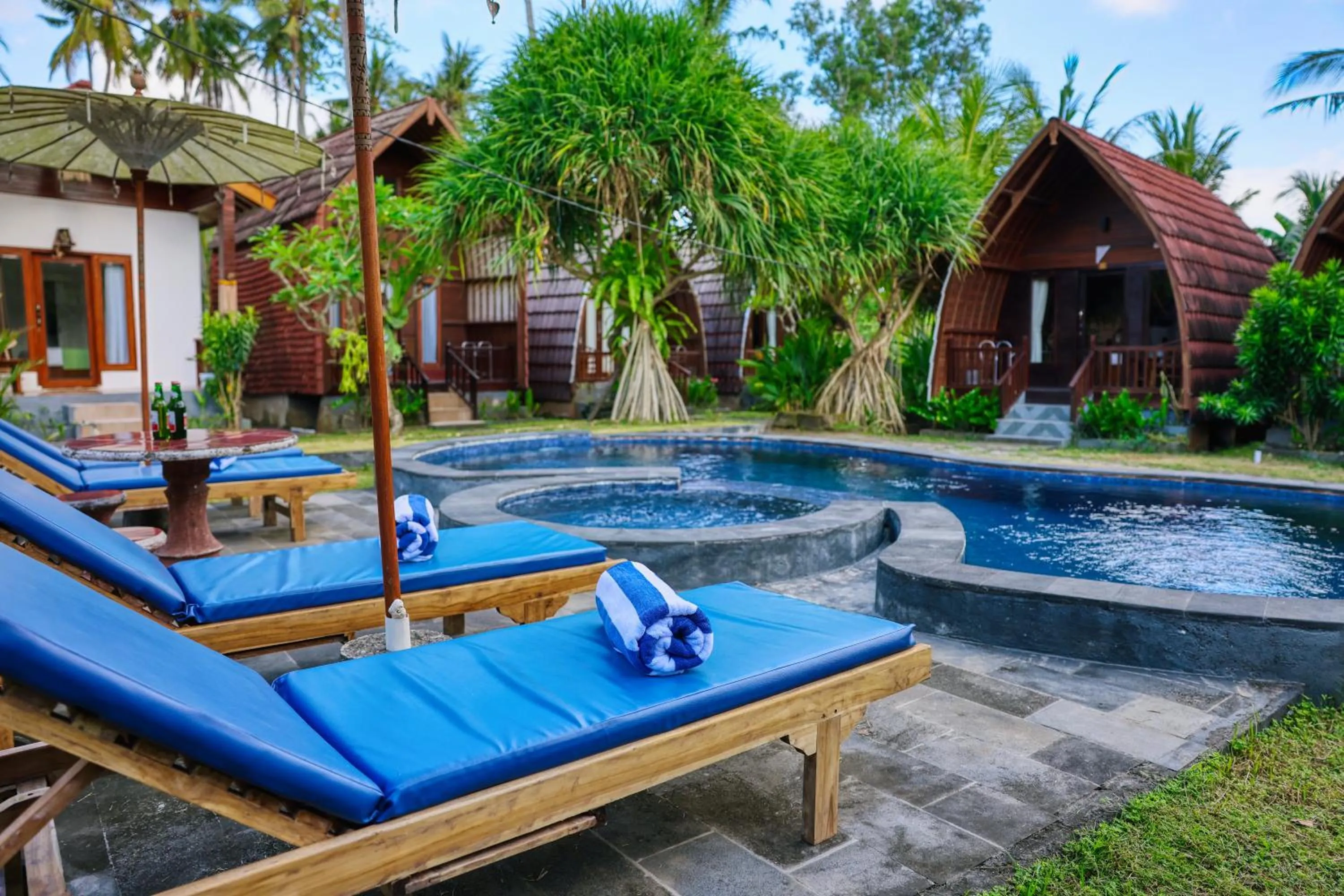 Swimming pool in Adi Bungalow Nusa Penida