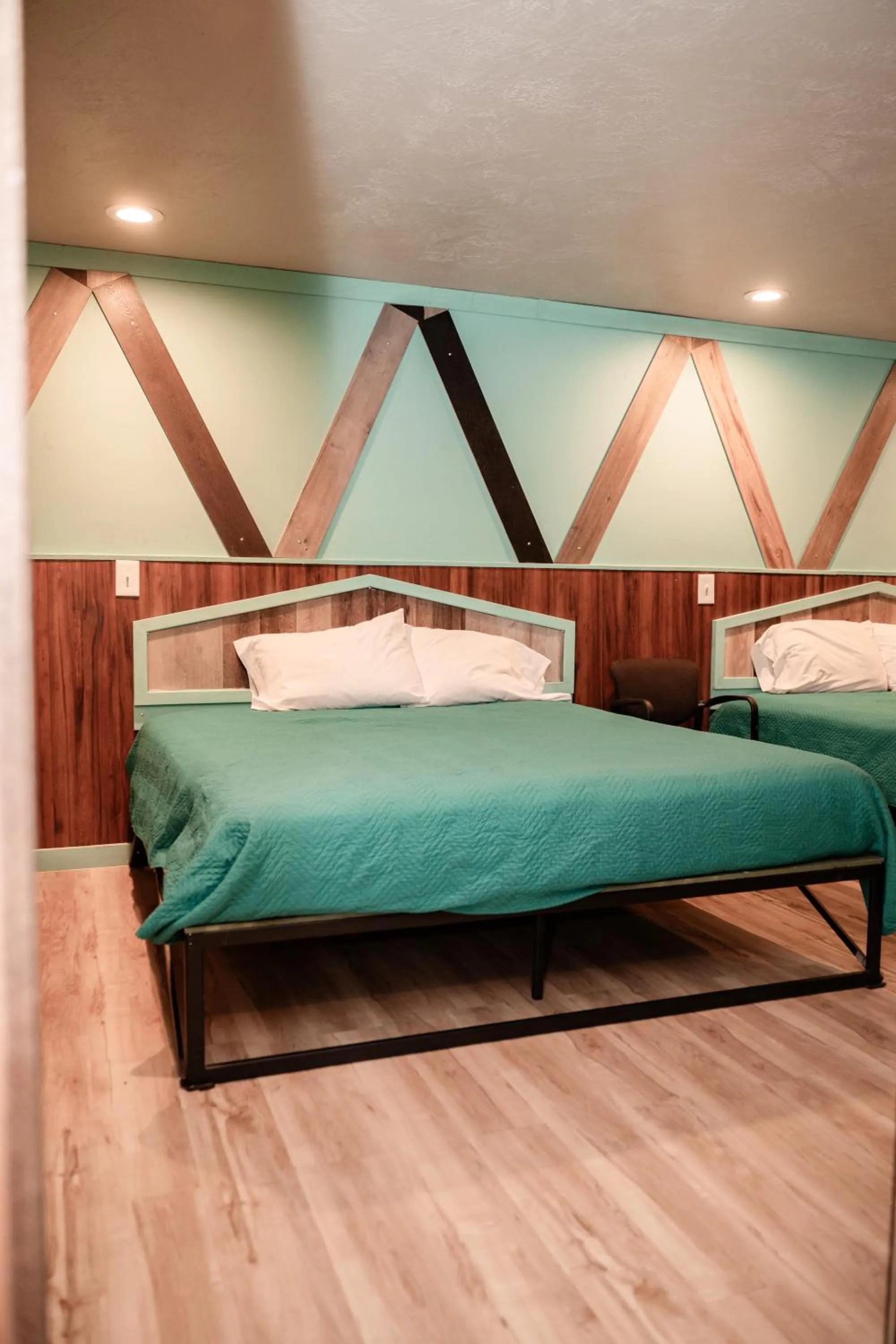 Bed in Provo Inn & Suites