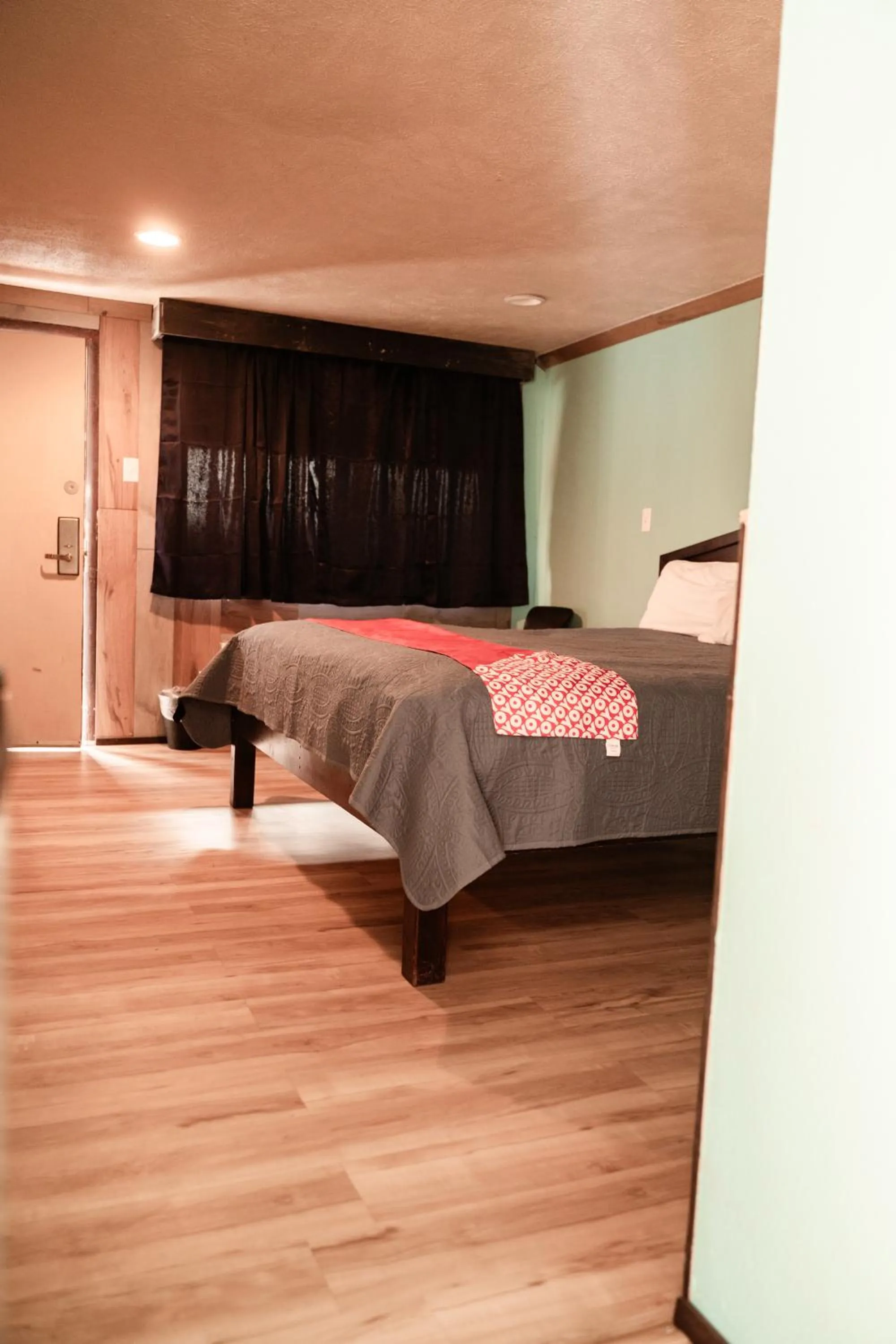 Bed in Provo Inn & Suites