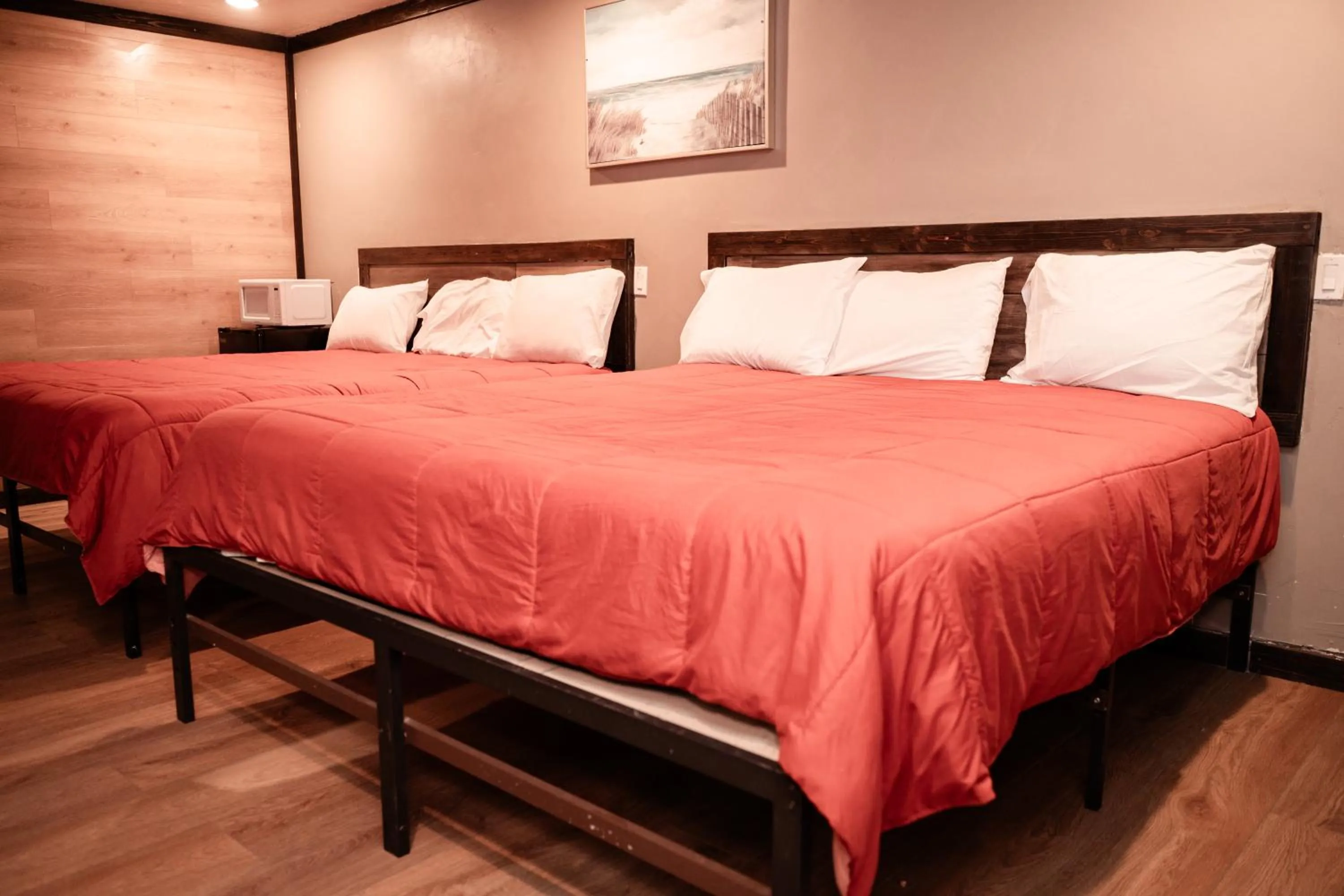 Bed in Provo Inn & Suites