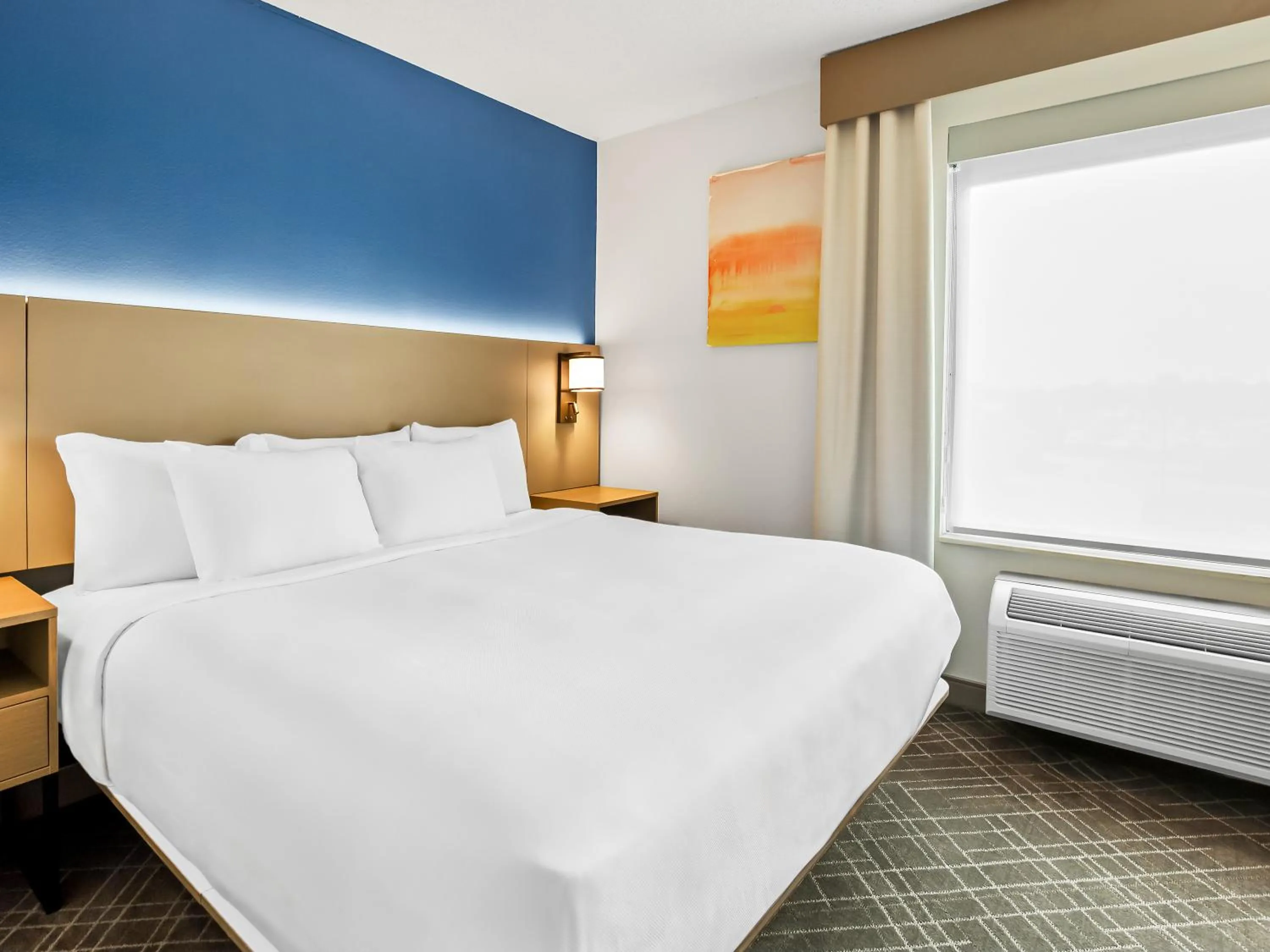 Bedroom, Bed in Comfort Inn & Suites O'Fallon - St Louis Area