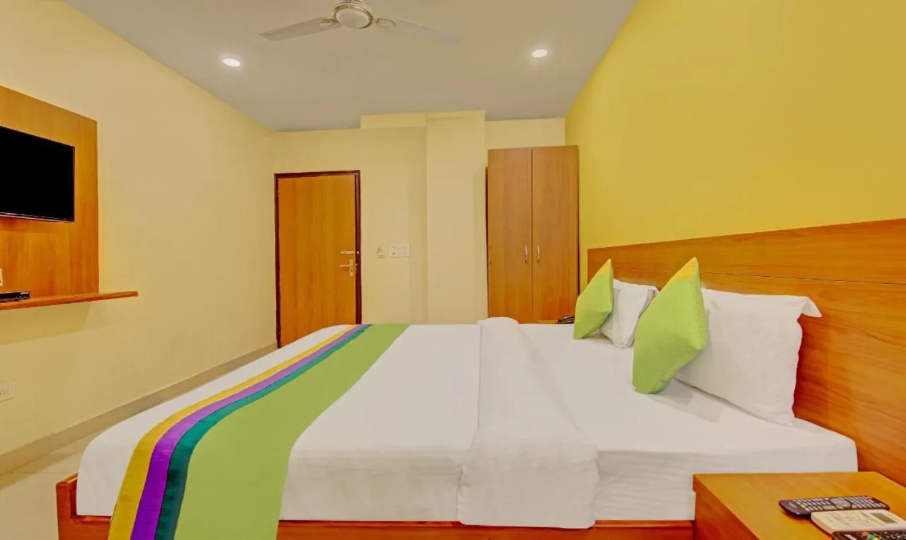 Bed in Hotel TMS Residency