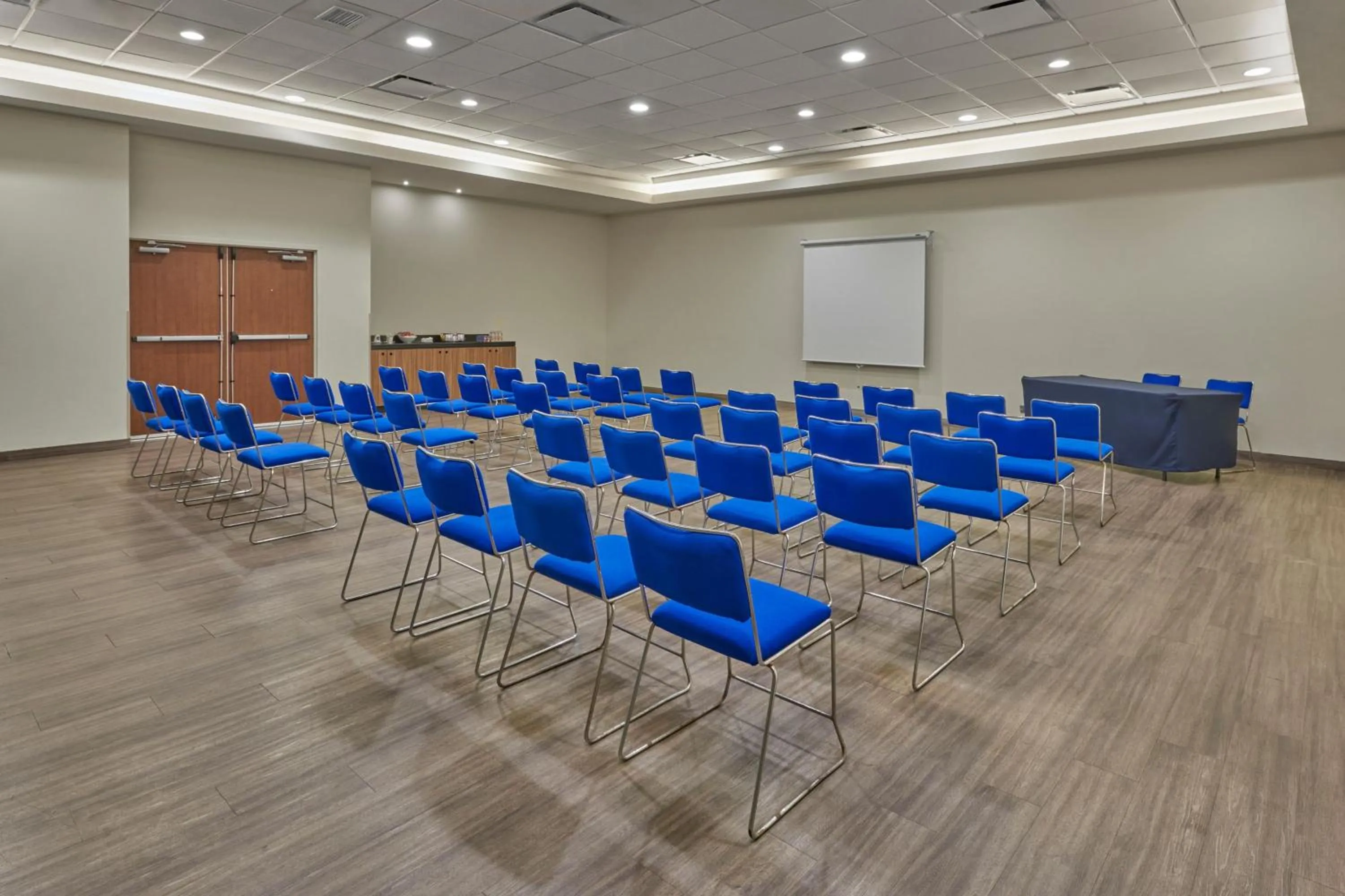 Meeting/conference room in City Express by Marriott Playa del Carmen