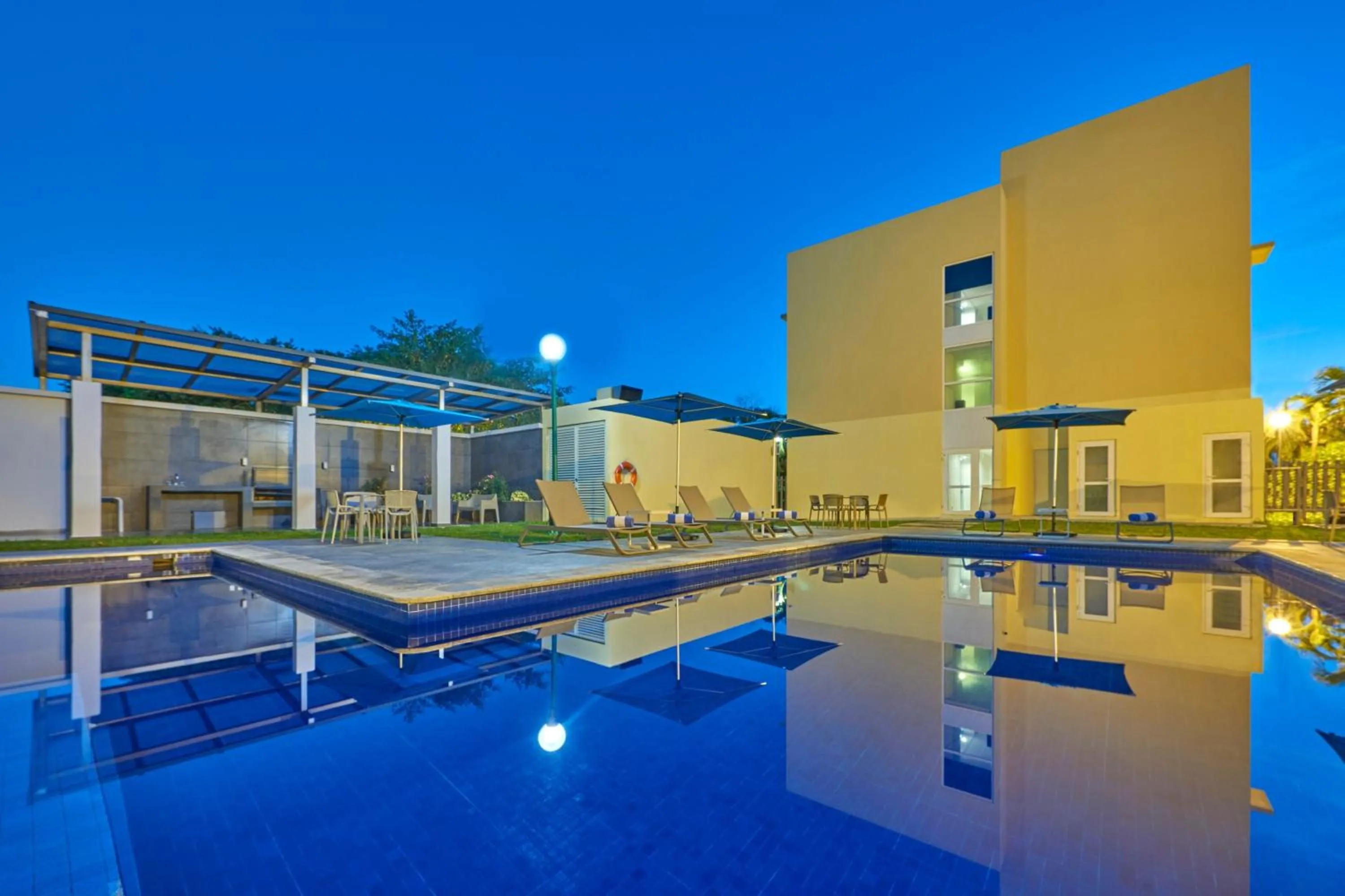 Swimming pool in City Express by Marriott Playa del Carmen