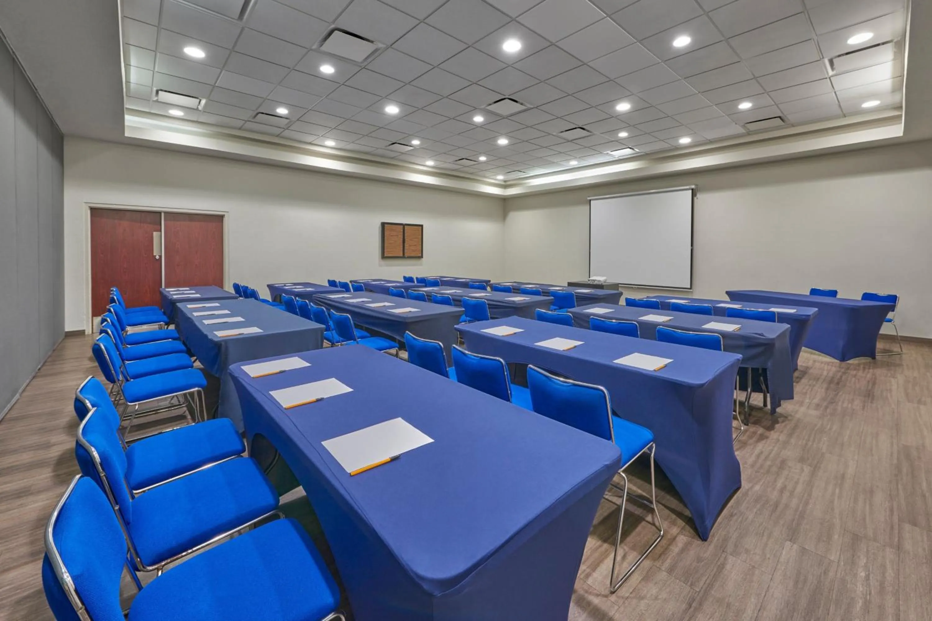 Meeting/conference room in City Express by Marriott Playa del Carmen