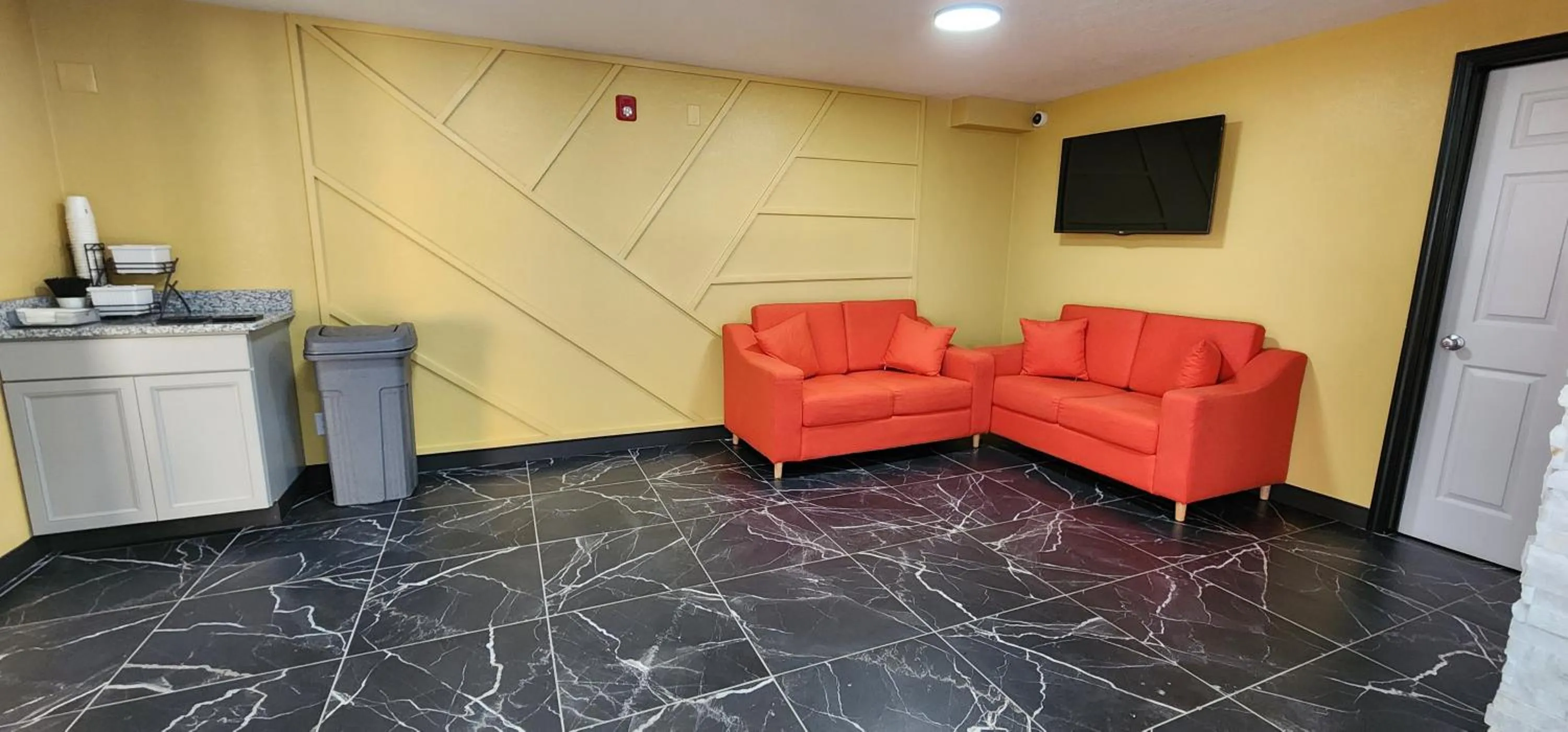 Lobby or reception in Super 8 by Wyndham Vandalia/Dayton International Airport