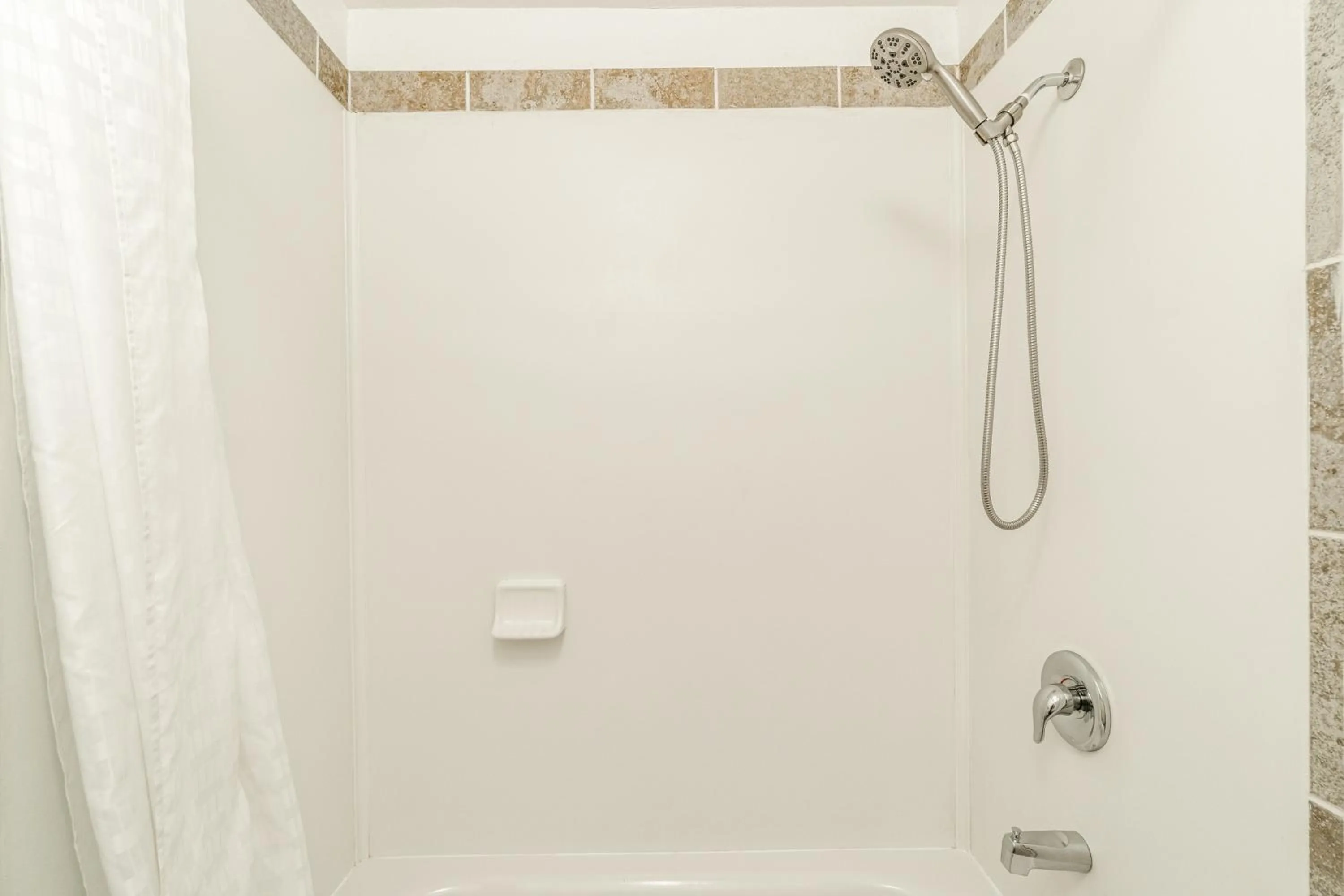 Bathroom in Hotel O Longhorn Boise City OK