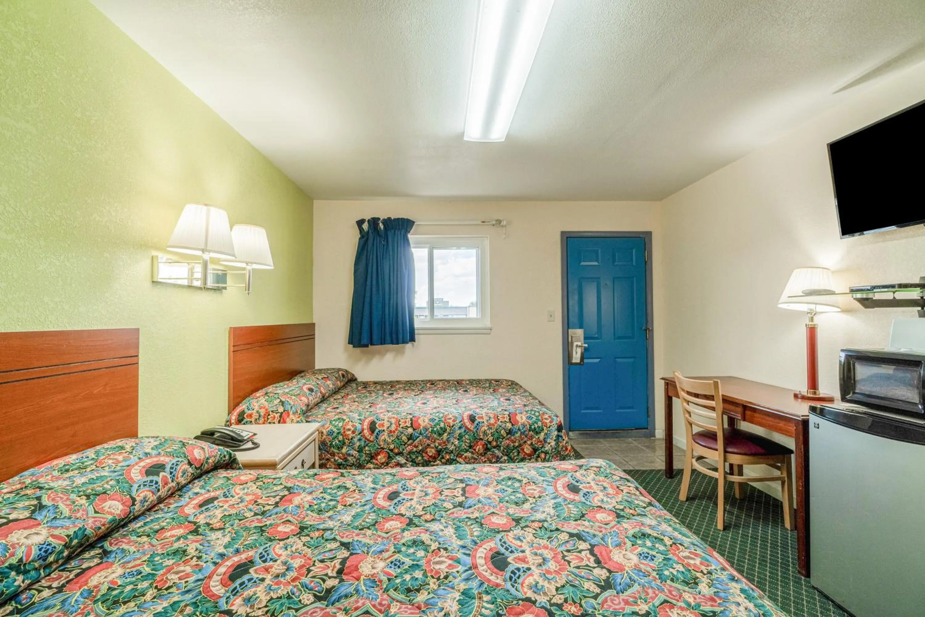 Bedroom, Bed in Hotel O Longhorn Boise City OK