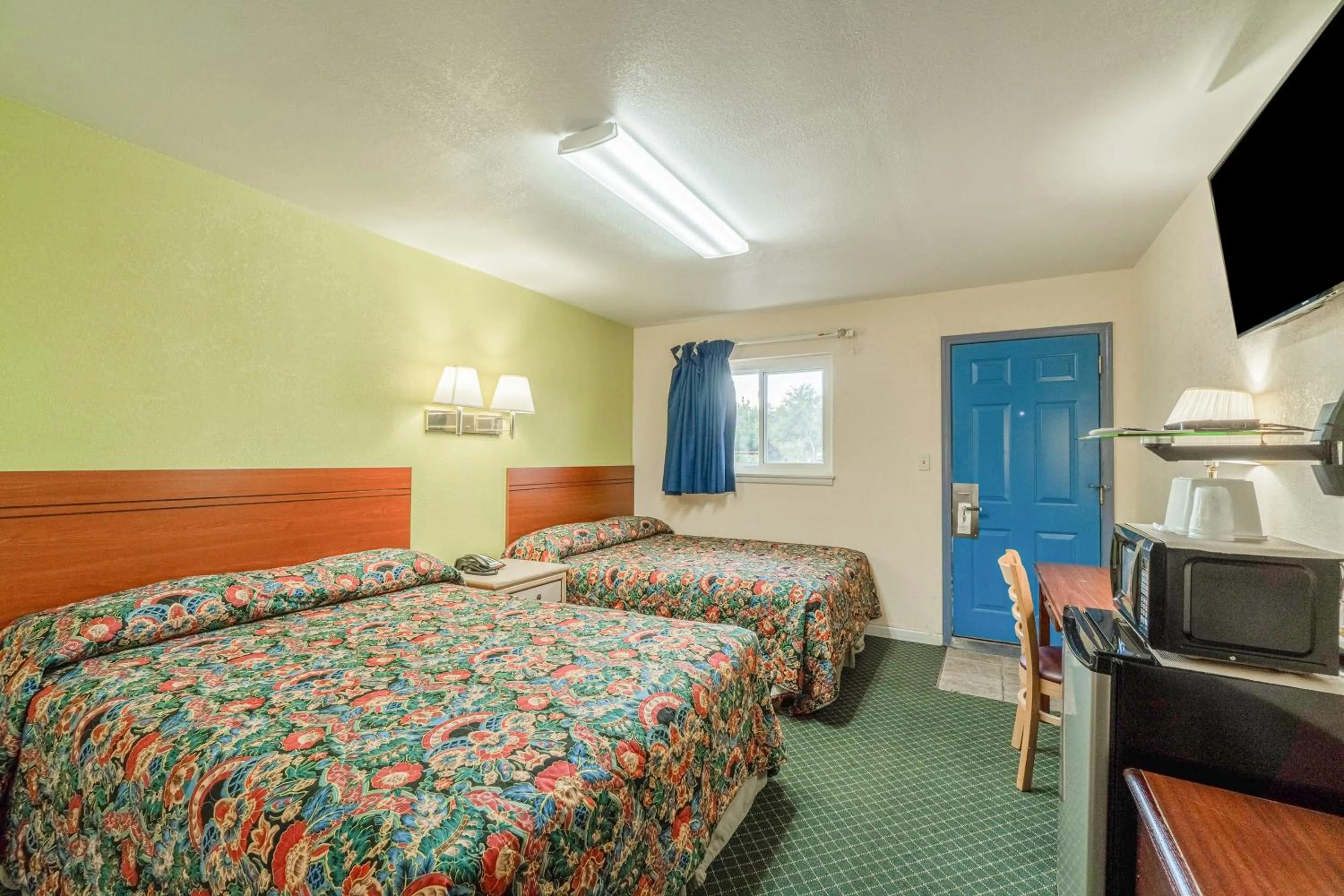 Bedroom, Bed in Hotel O Longhorn Boise City OK