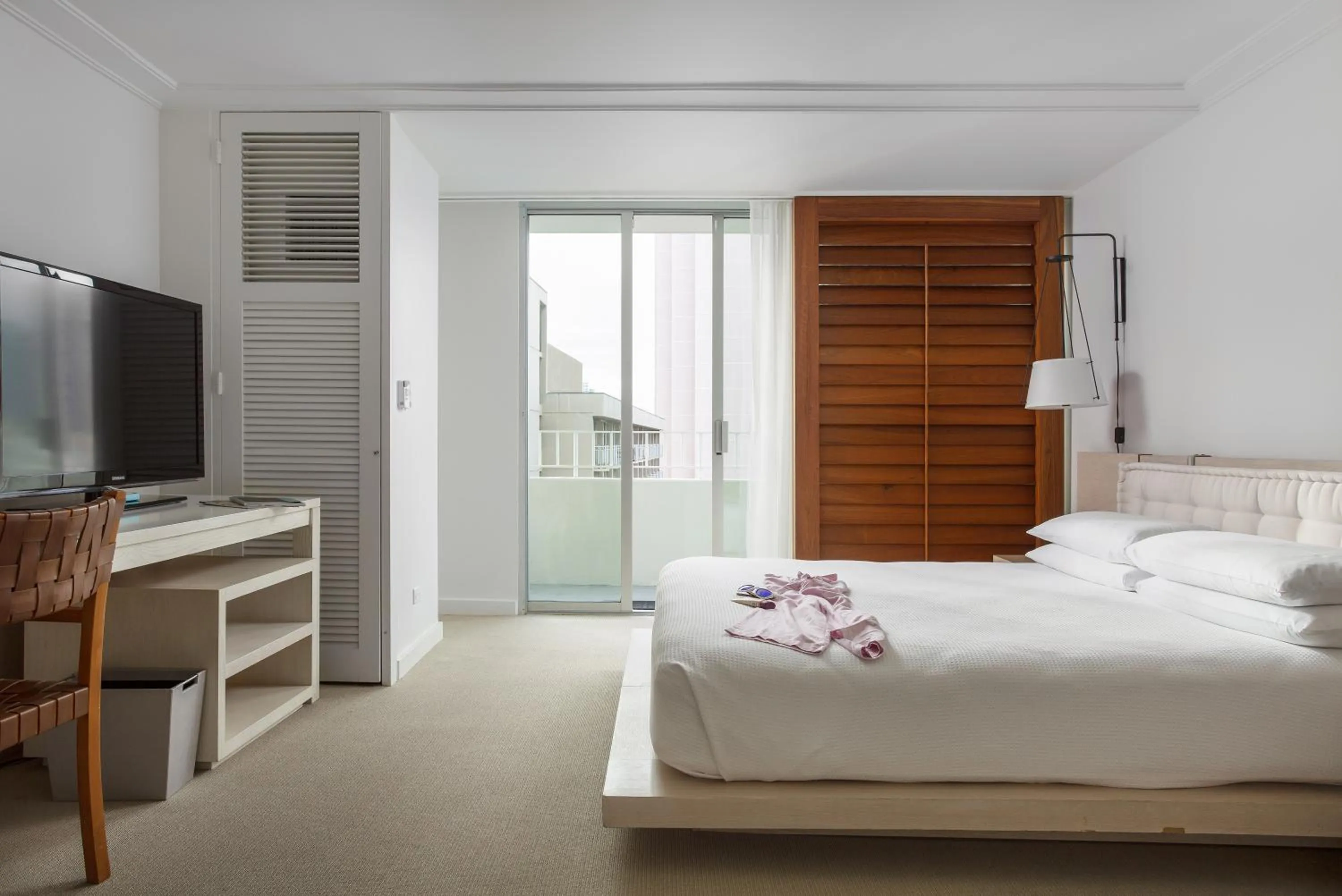 Bed in Hilton Vacation Club The Modern Honolulu