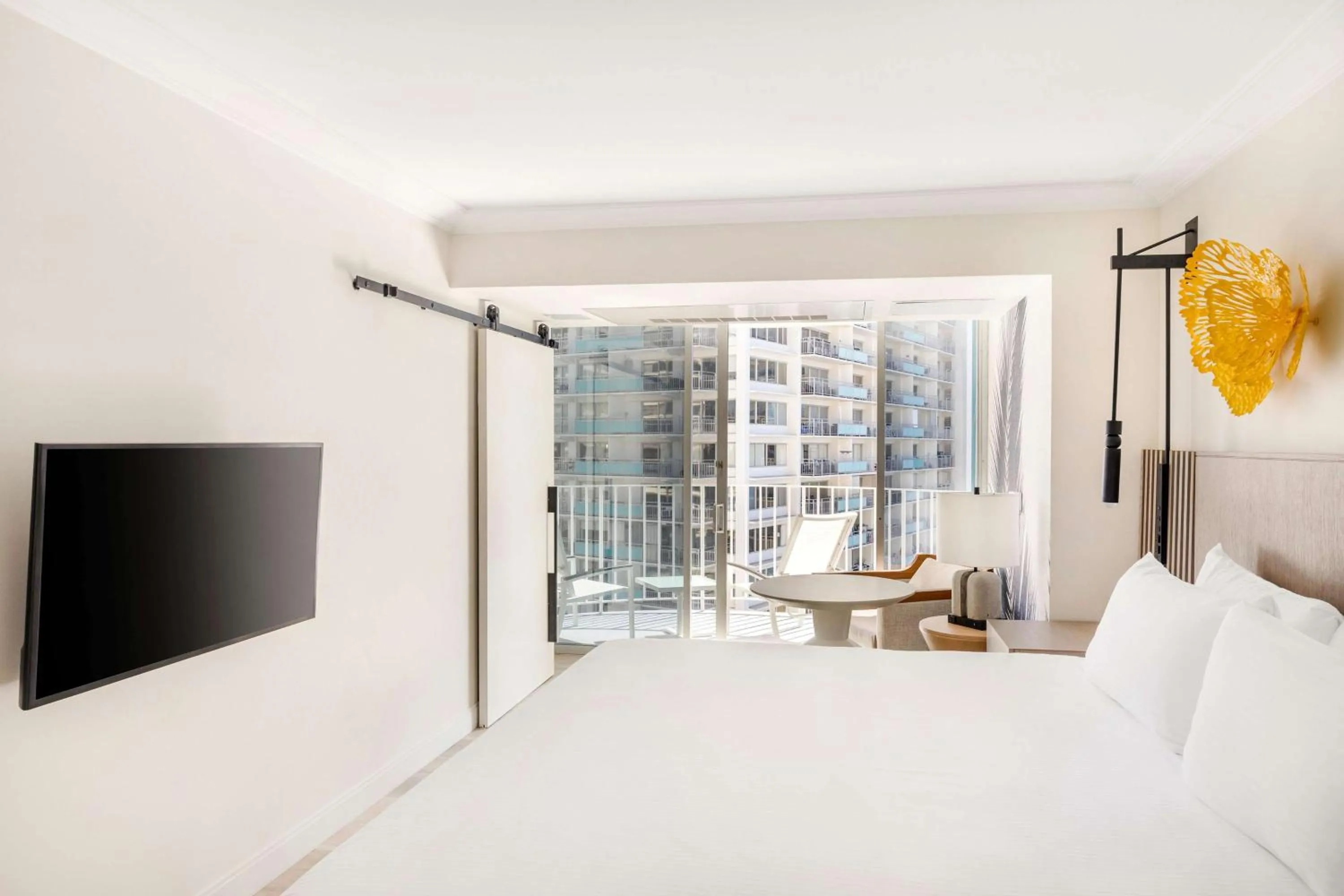 Bed in Hilton Vacation Club The Modern Honolulu