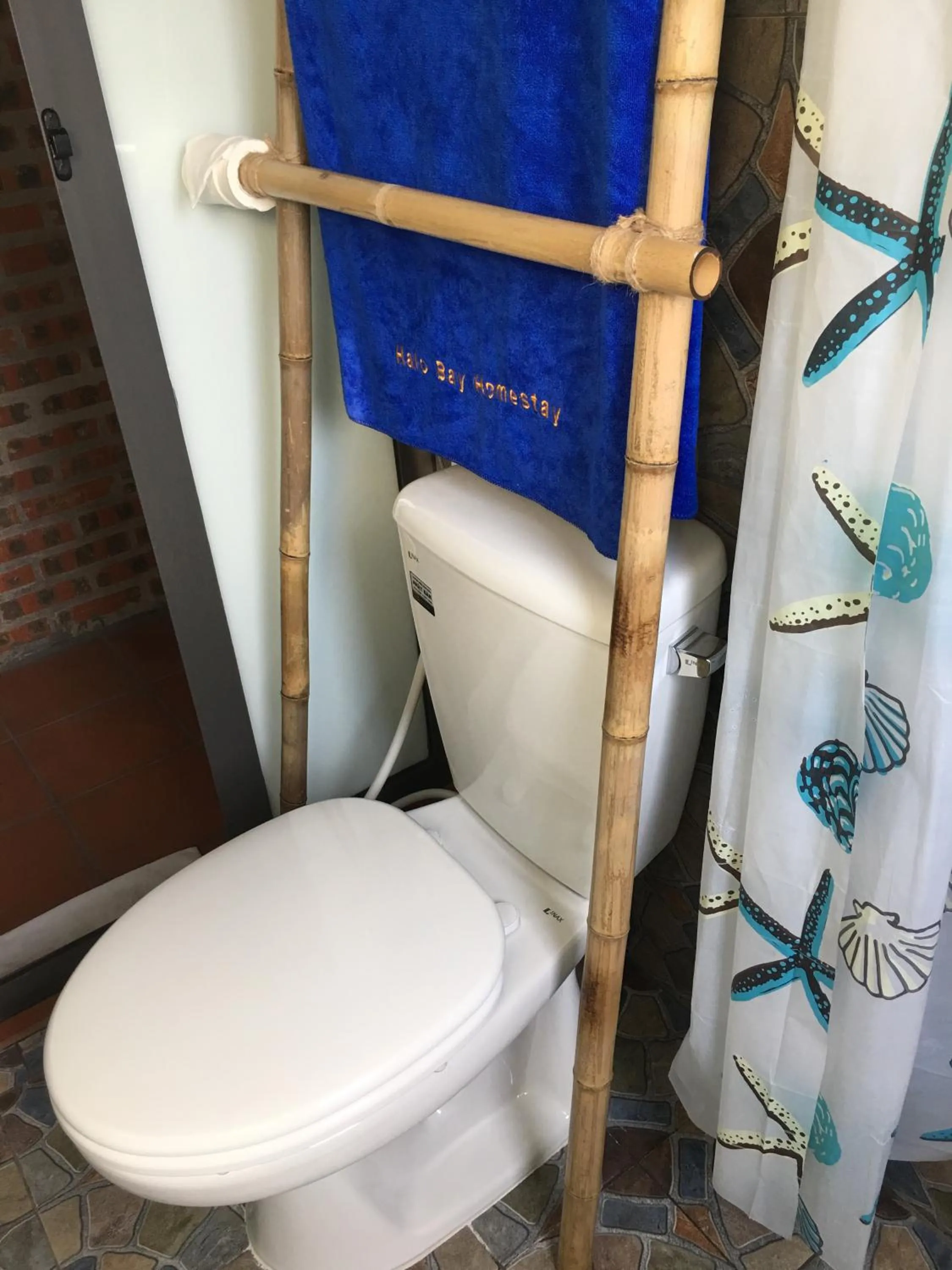Bathroom in Halo Bay Homestay